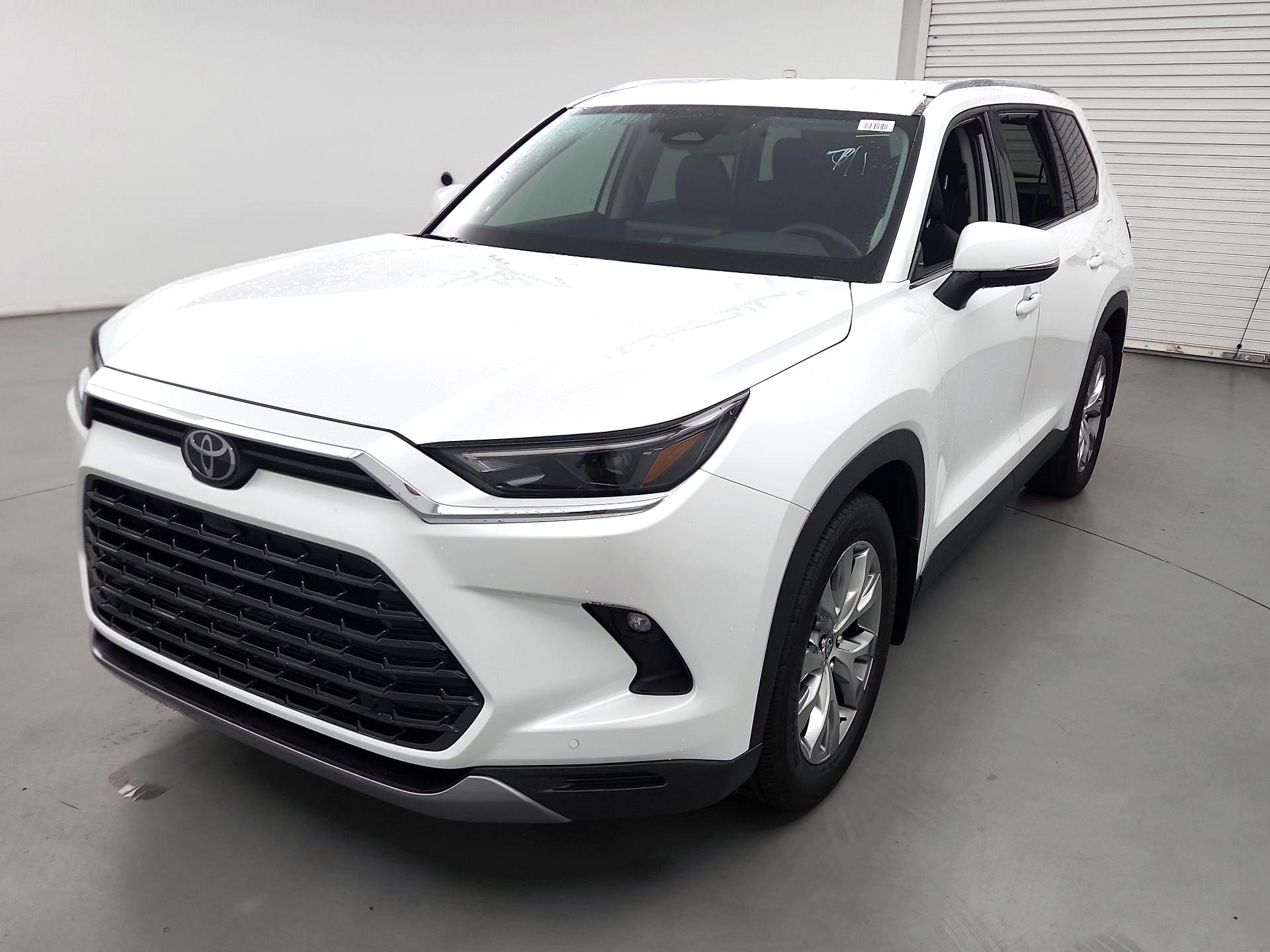Thumbnail: 2025 Toyota Grand Highlander - 3