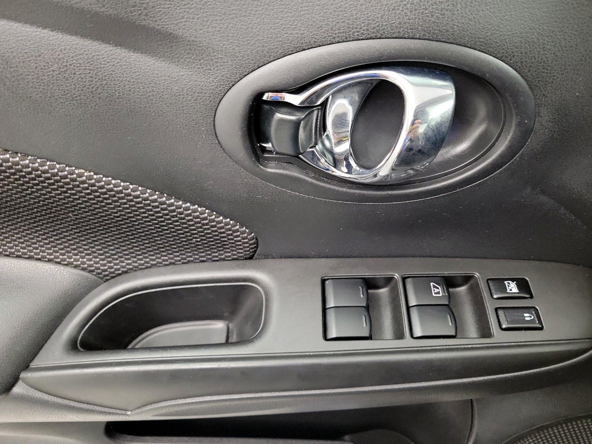 Thumbnail: 2019 Nissan Versa - 10