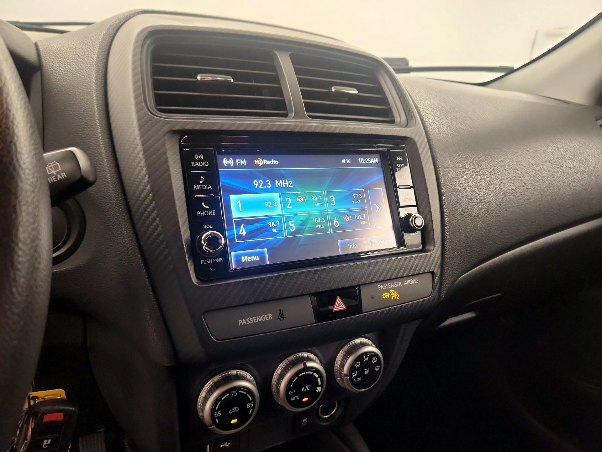 Thumbnail: 2020 Mitsubishi Outlander Sport - 12