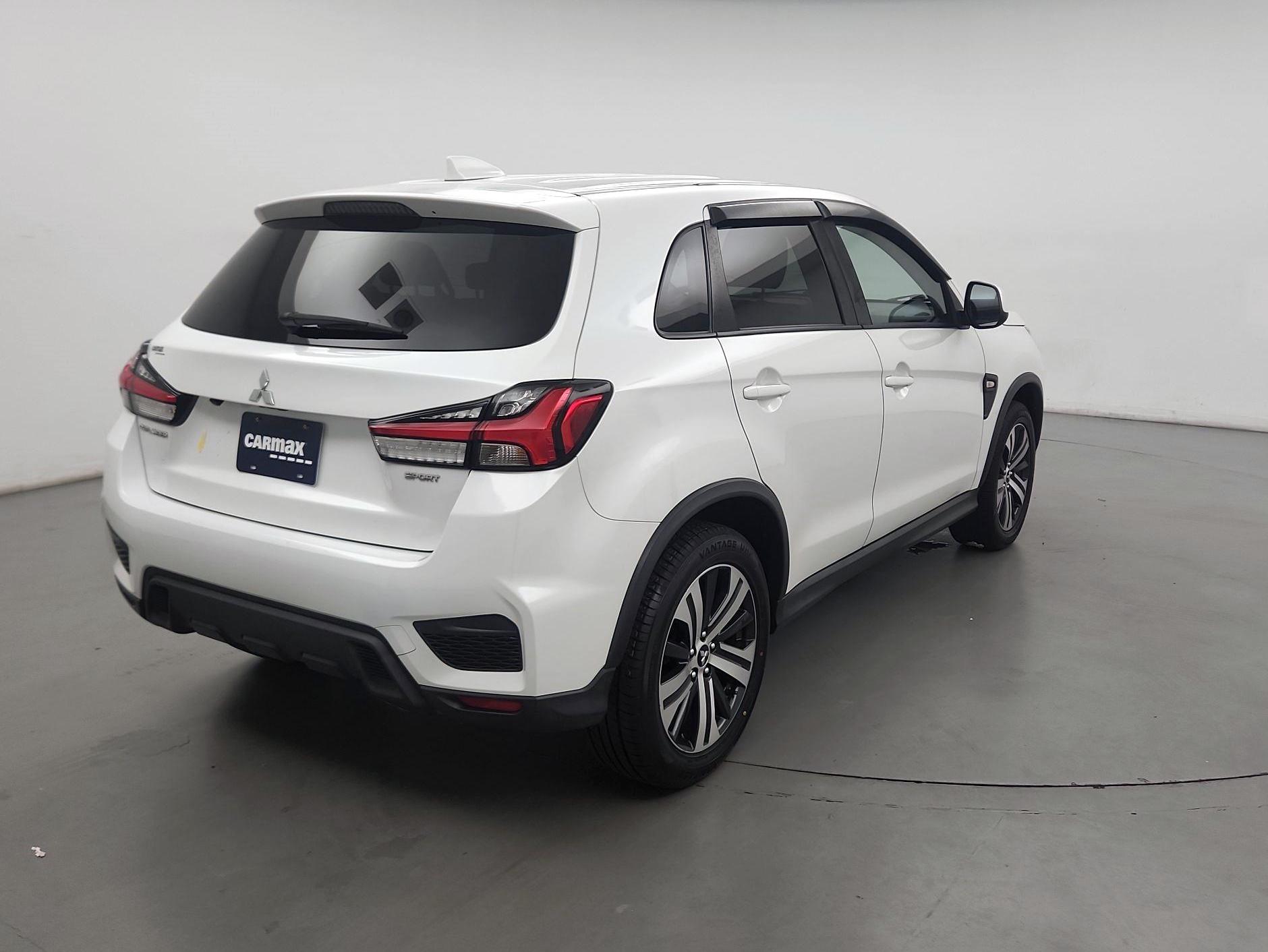 Thumbnail: 2020 Mitsubishi Outlander Sport - 5