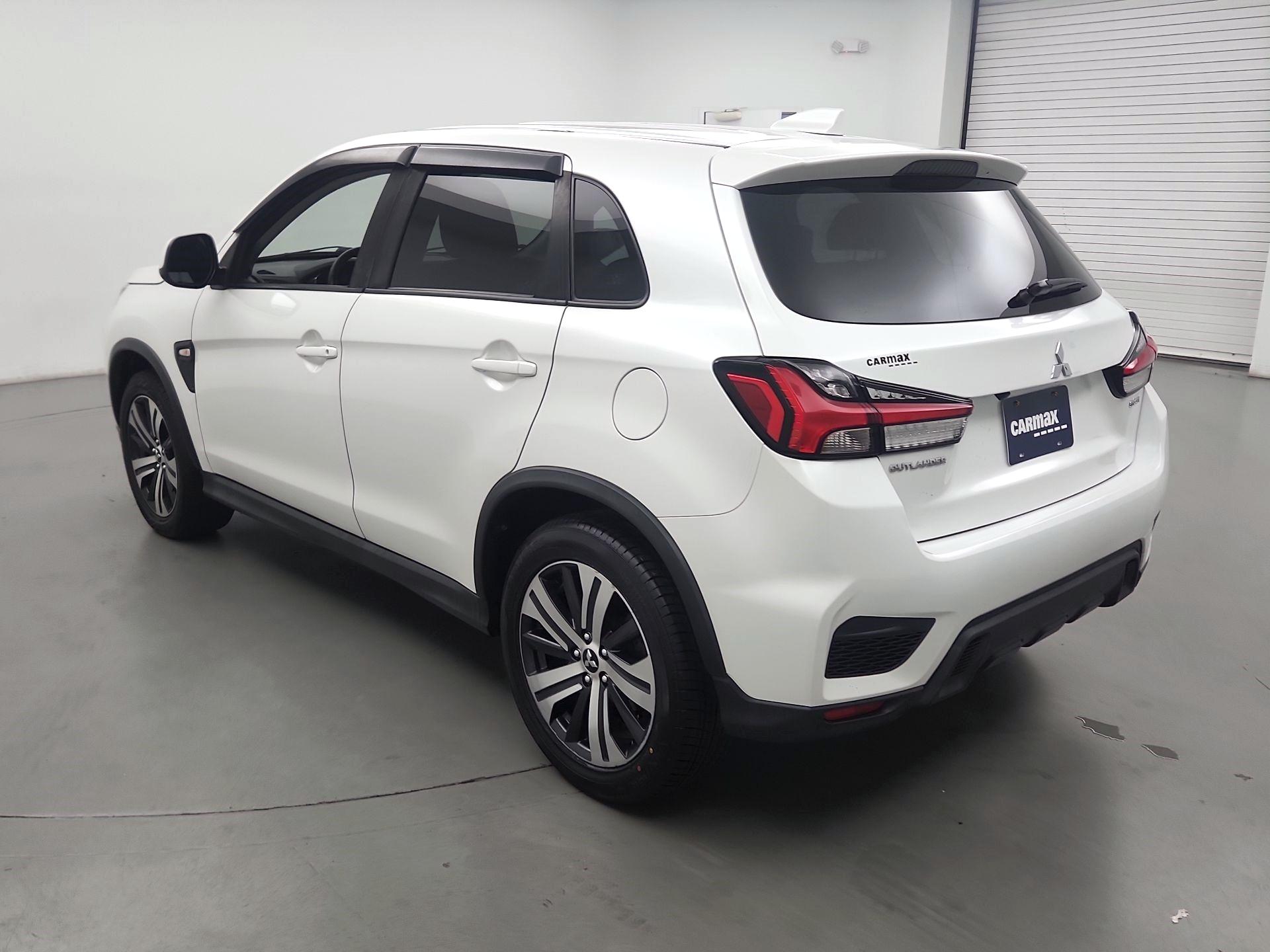 Thumbnail: 2020 Mitsubishi Outlander Sport - 7