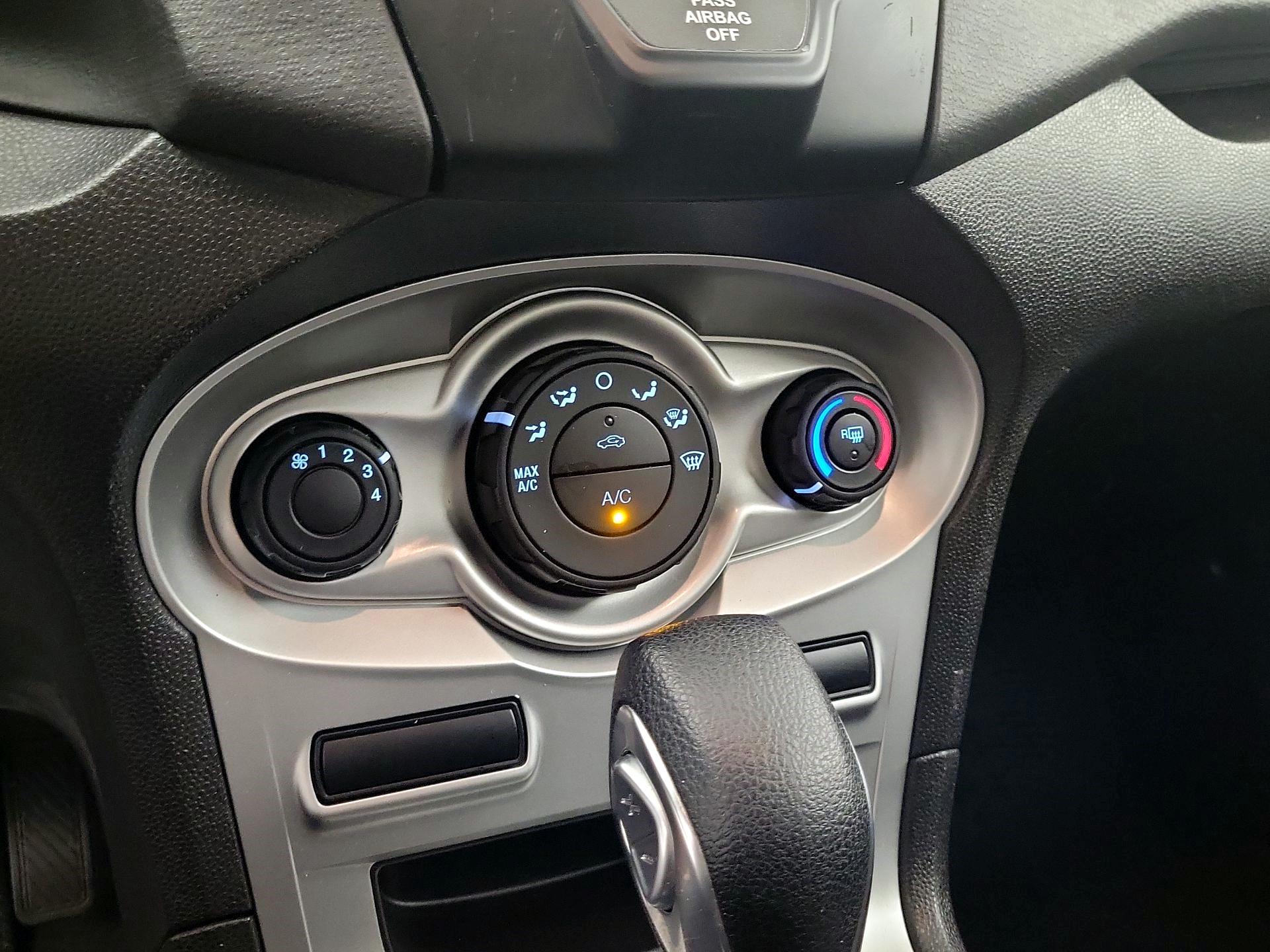 Thumbnail: 2019 Ford Fiesta - 14