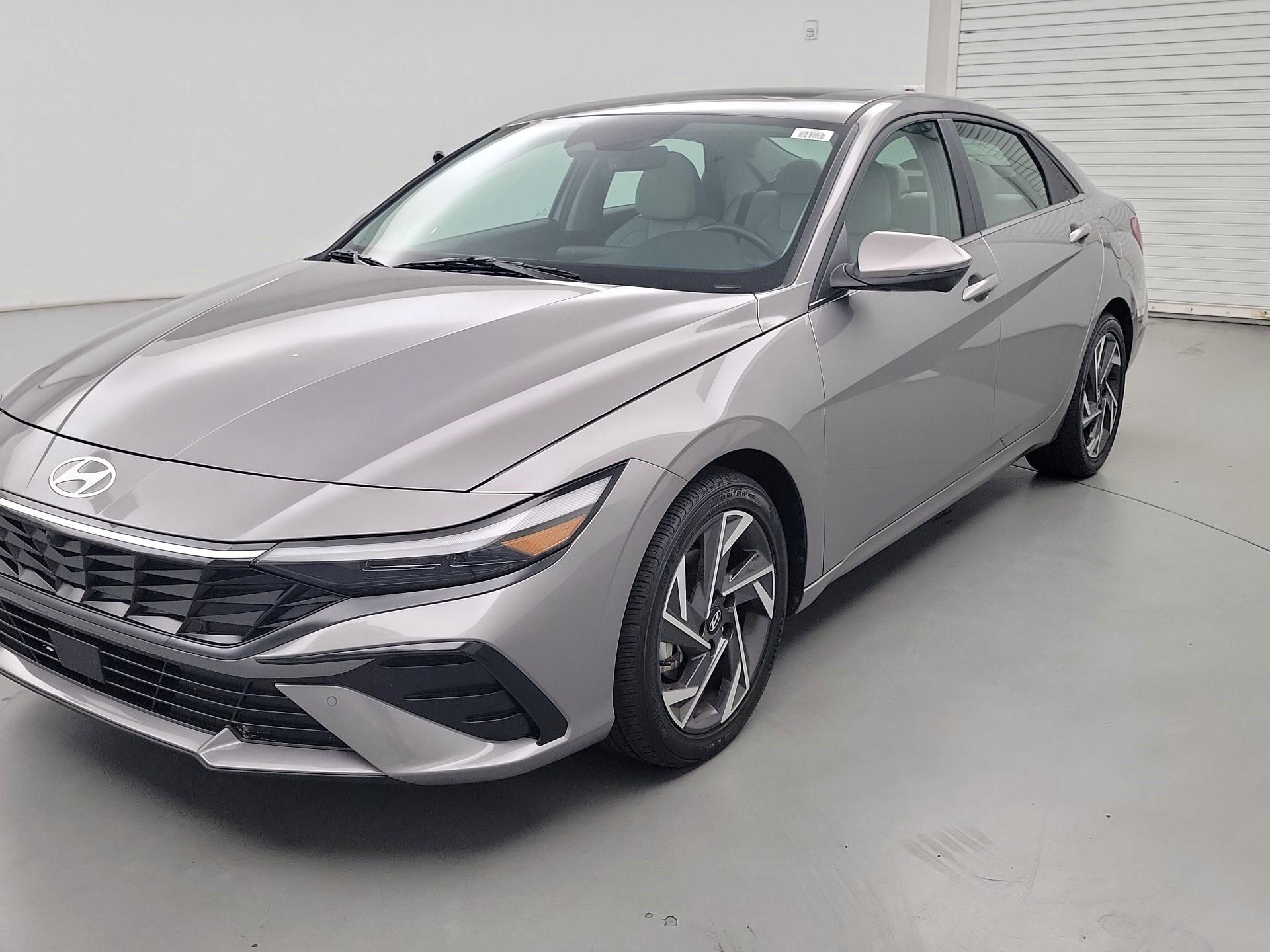 Thumbnail: 2024 Hyundai Elantra - 3