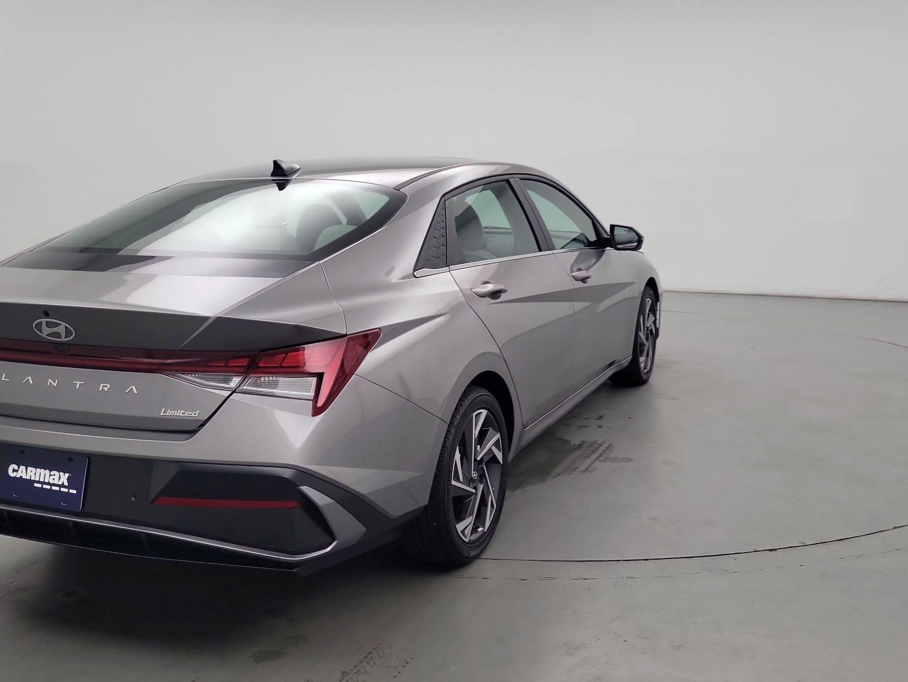 Thumbnail: 2024 Hyundai Elantra - 5