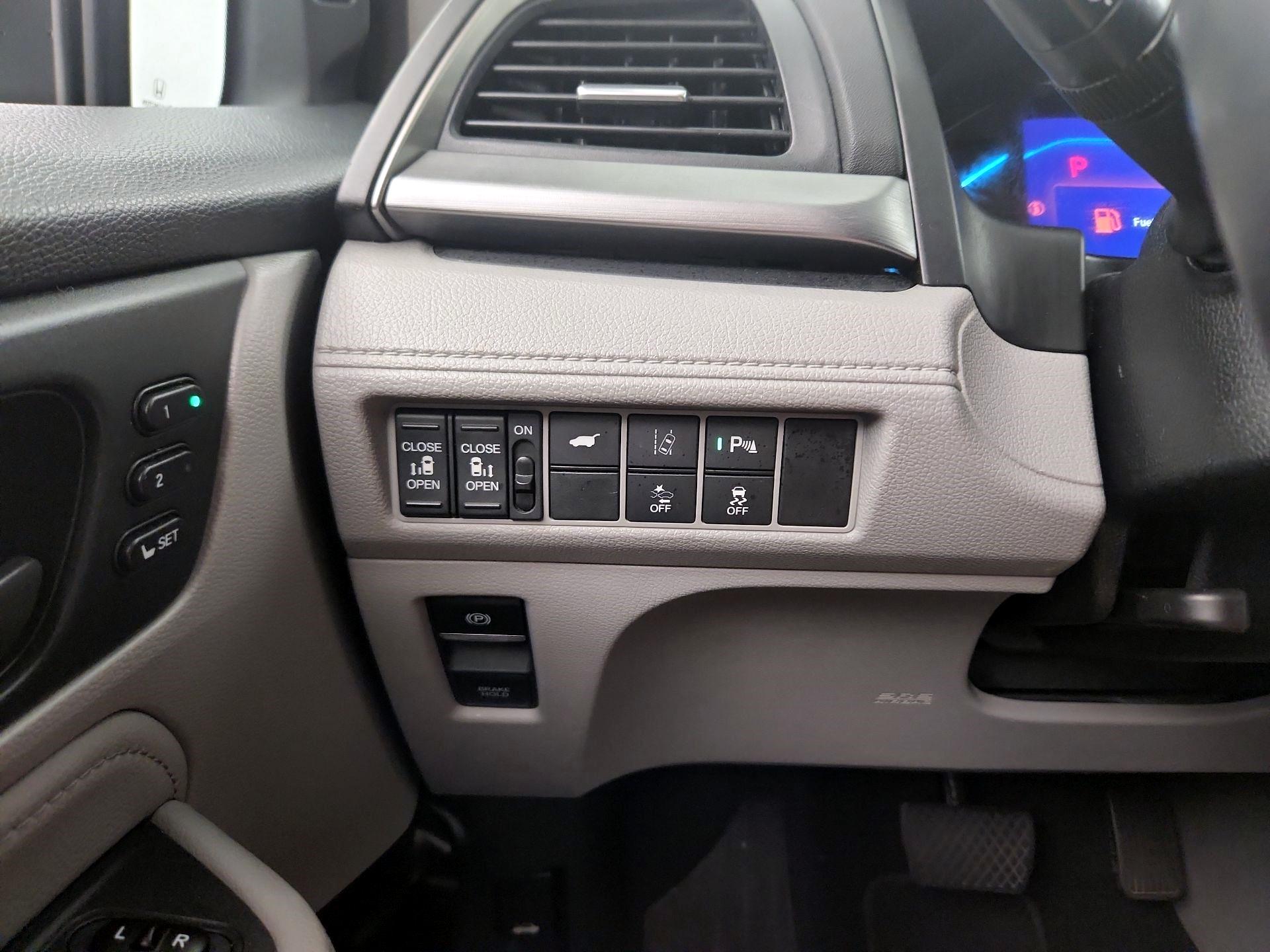 Thumbnail: 2018 Honda Odyssey - 11