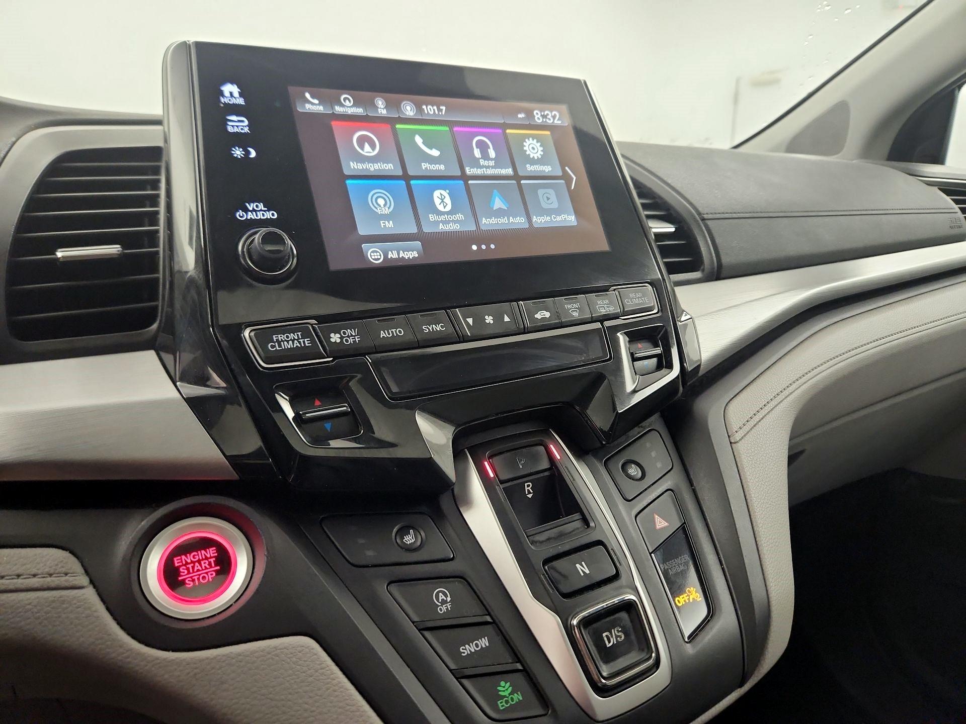 Thumbnail: 2018 Honda Odyssey - 15