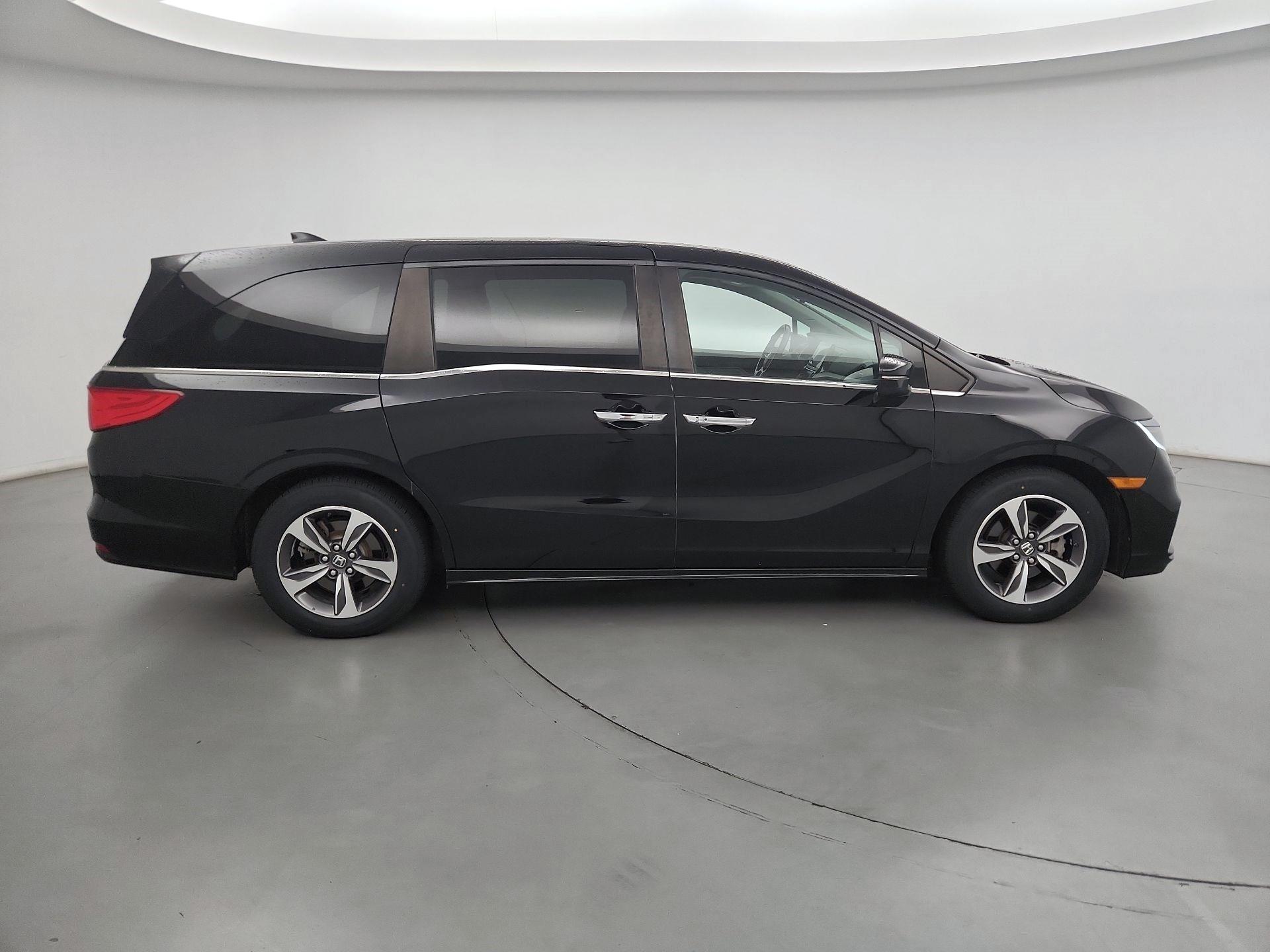 Thumbnail: 2018 Honda Odyssey - 4