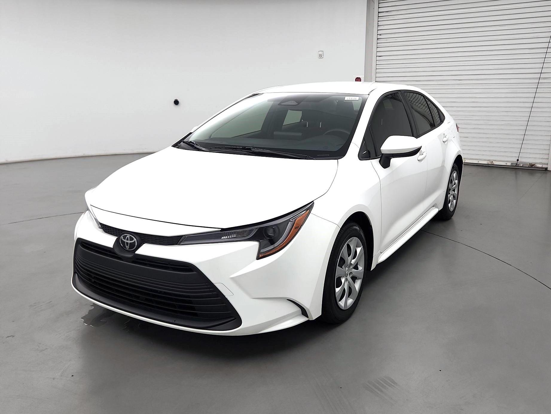 Thumbnail: 2023 Toyota Corolla - 3