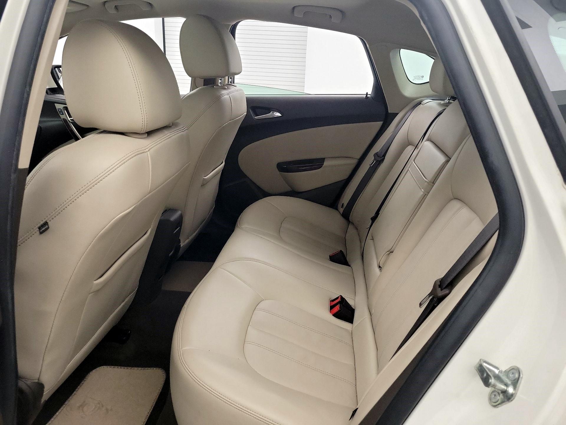 Thumbnail: 2016 Buick Verano - 18