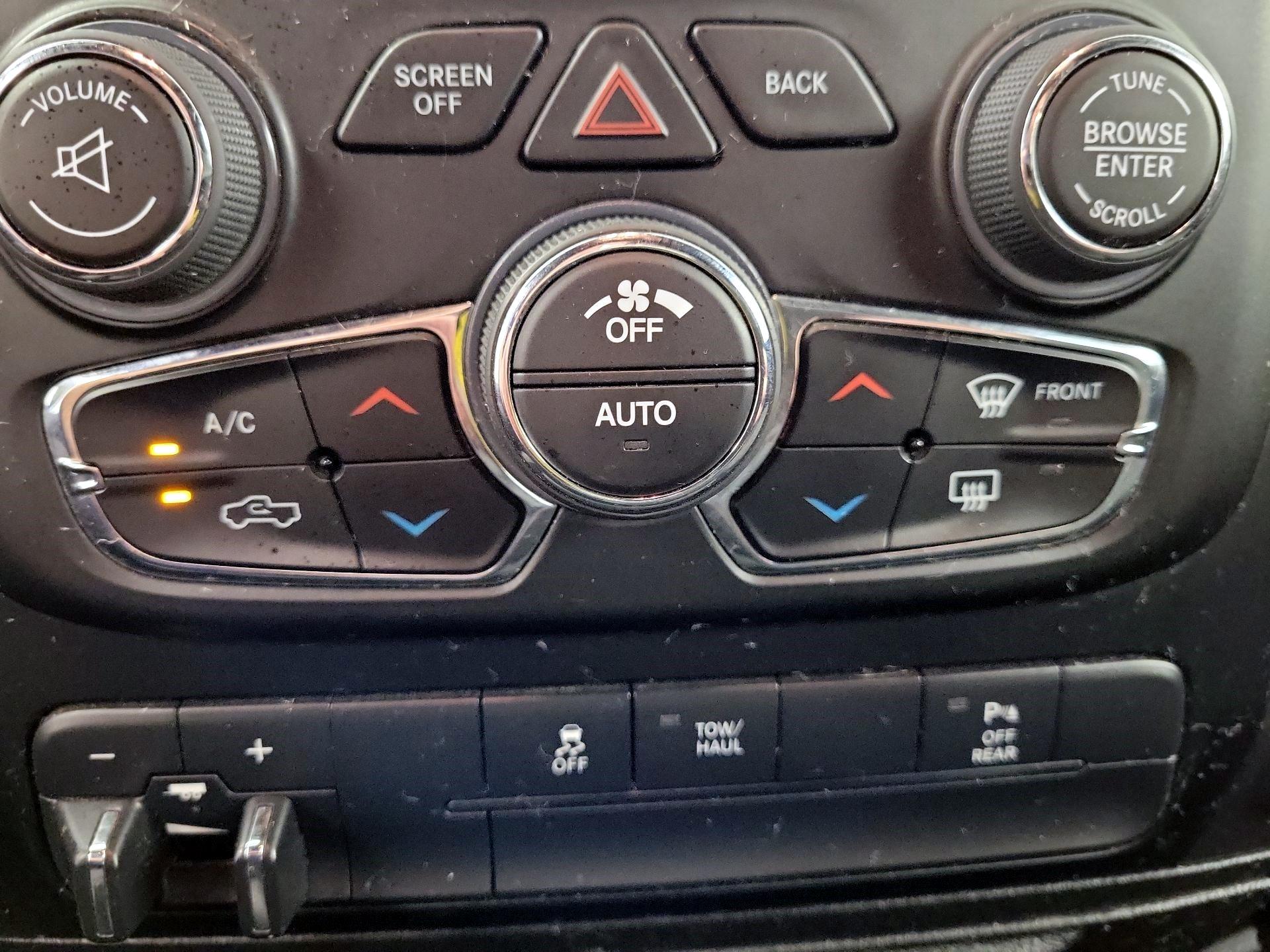 Thumbnail: 2021 RAM 1500 Classic - 14