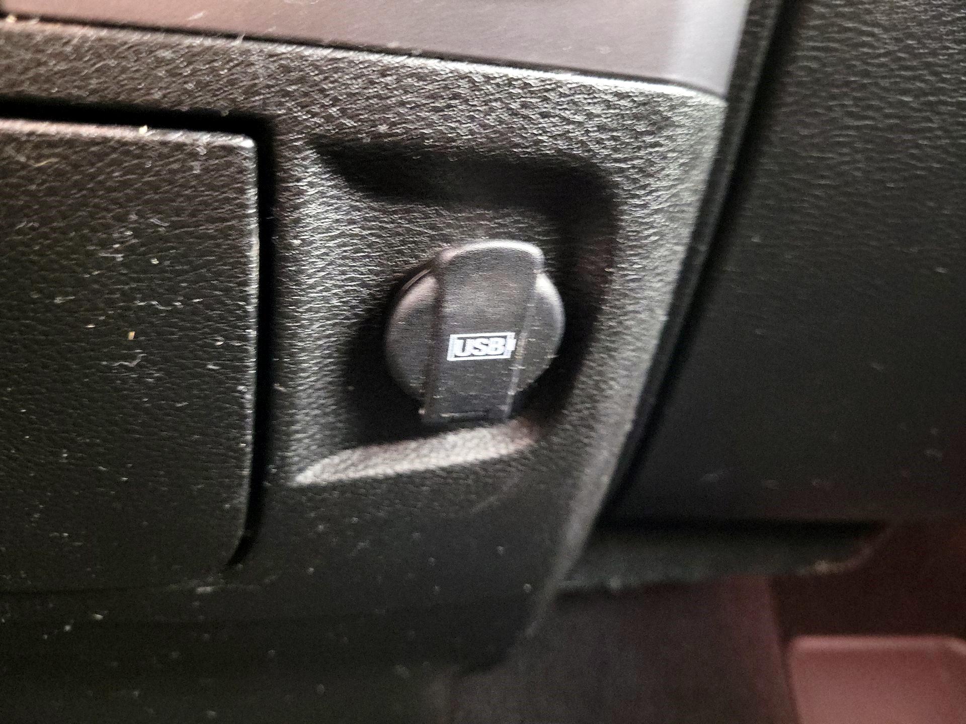 Thumbnail: 2021 RAM 1500 Classic - 16