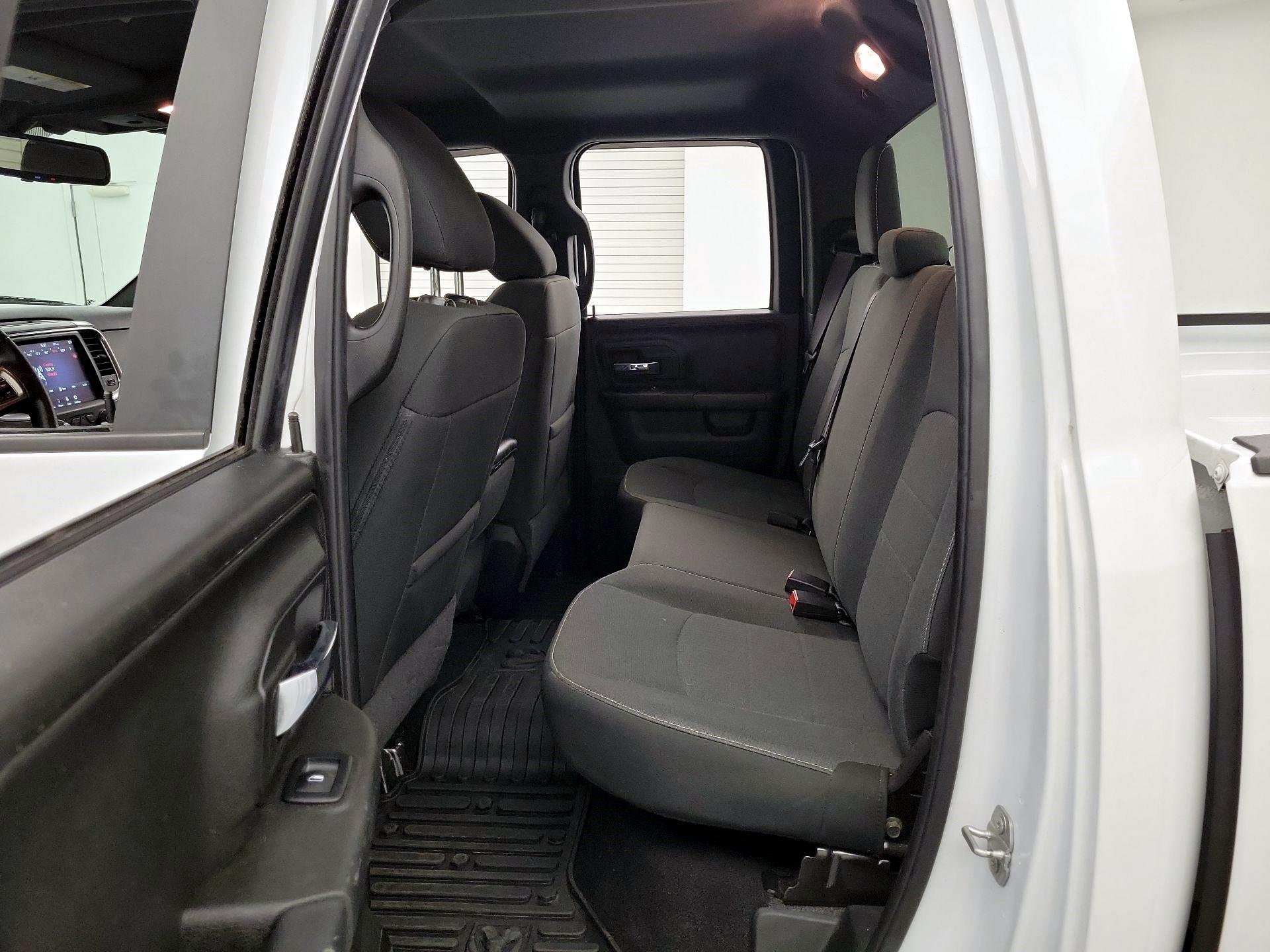 Thumbnail: 2021 RAM 1500 Classic - 17