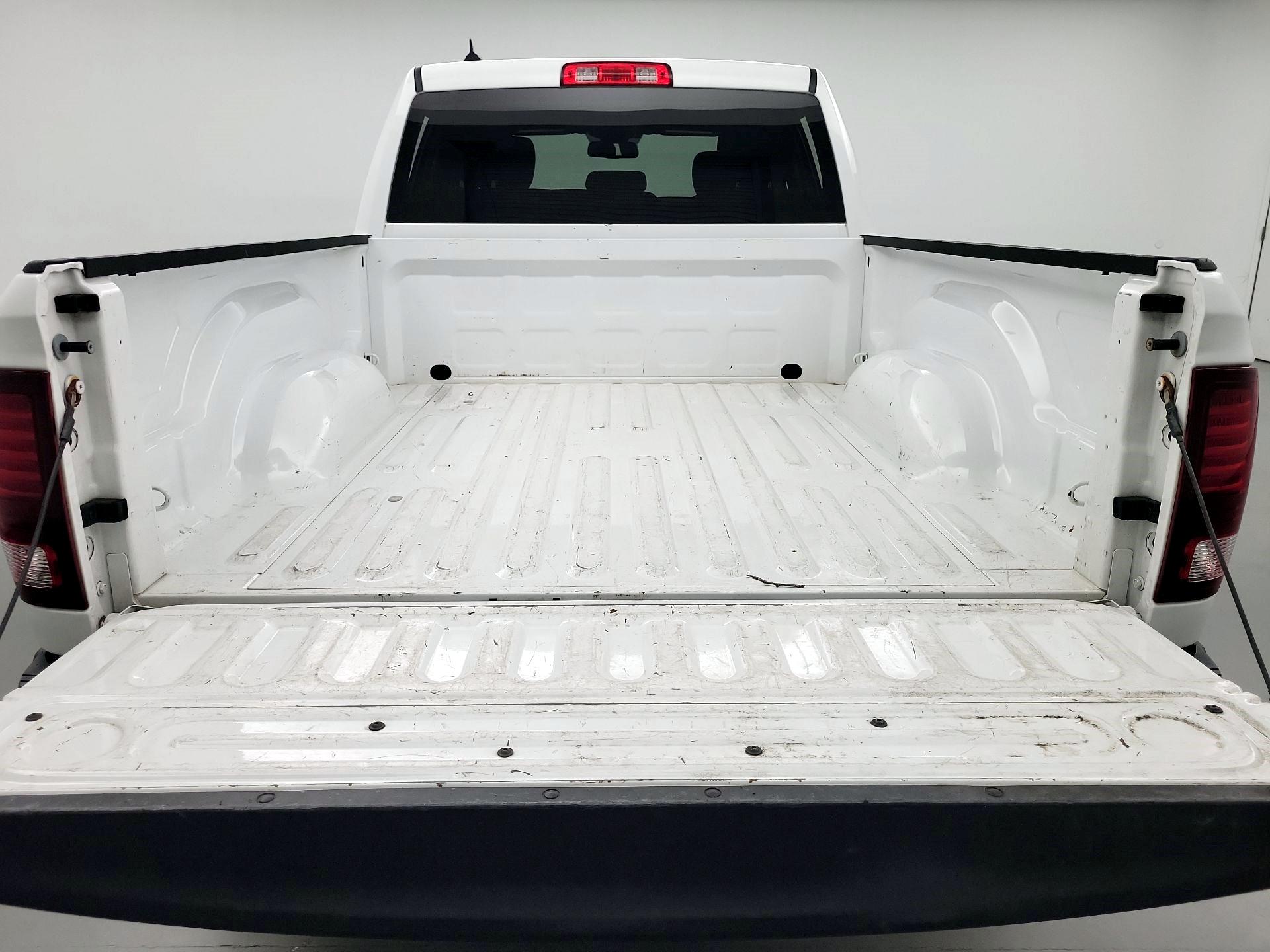 Thumbnail: 2021 RAM 1500 Classic - 18