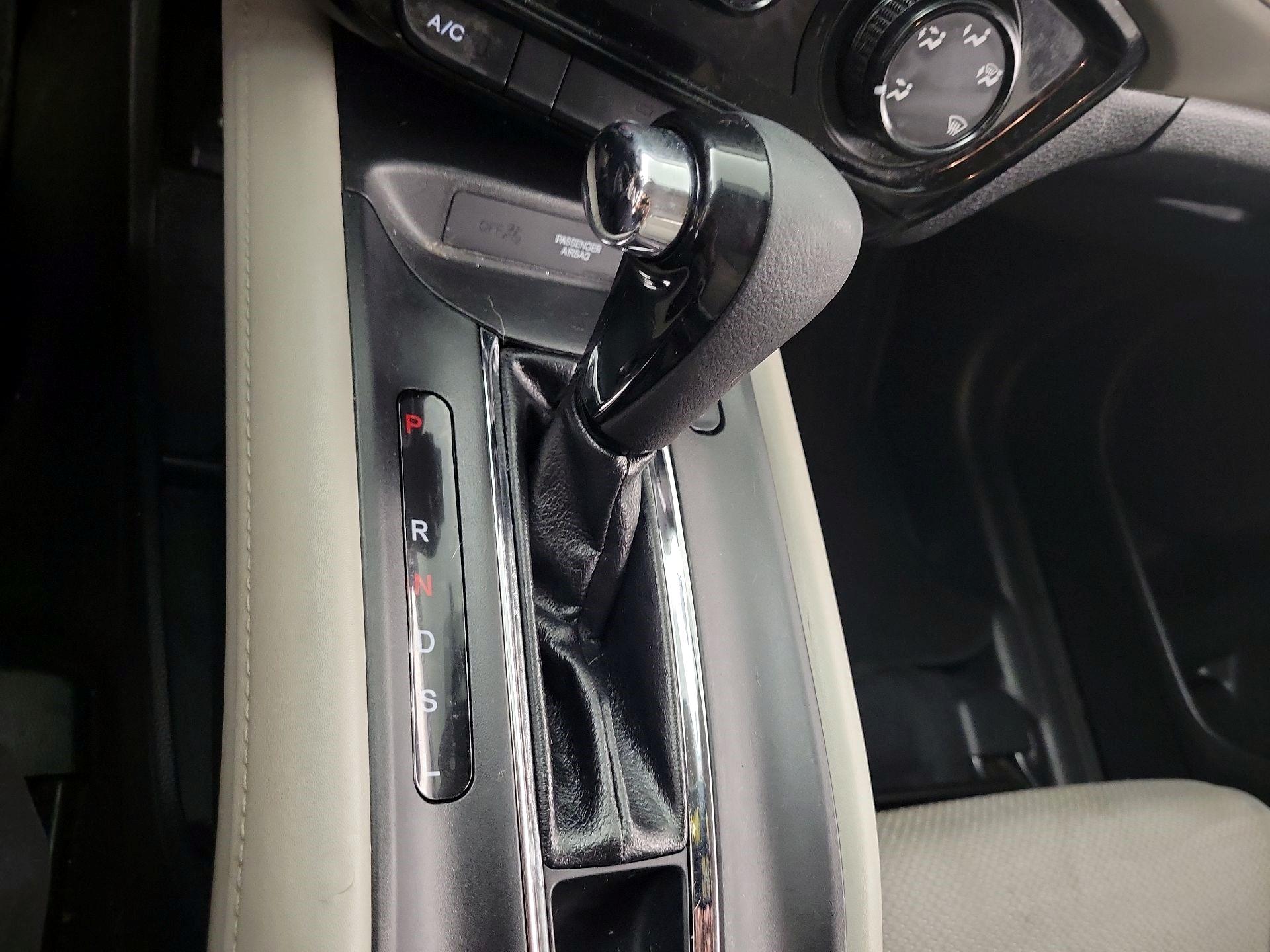 Thumbnail: 2016 Honda HR-V - 15