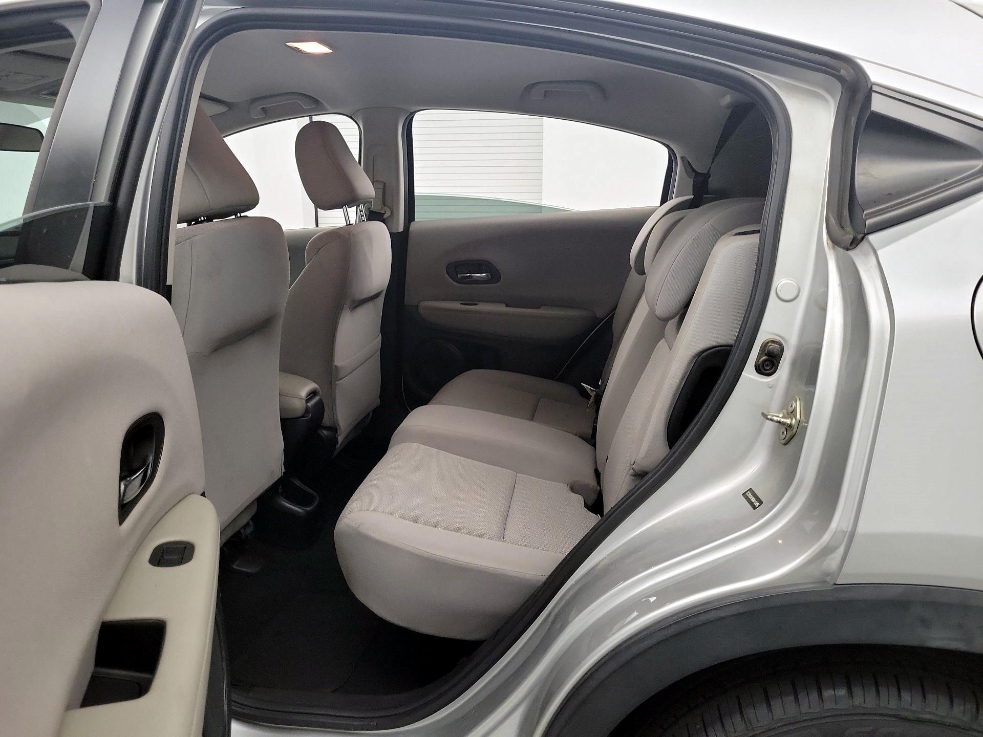 Thumbnail: 2016 Honda HR-V - 17