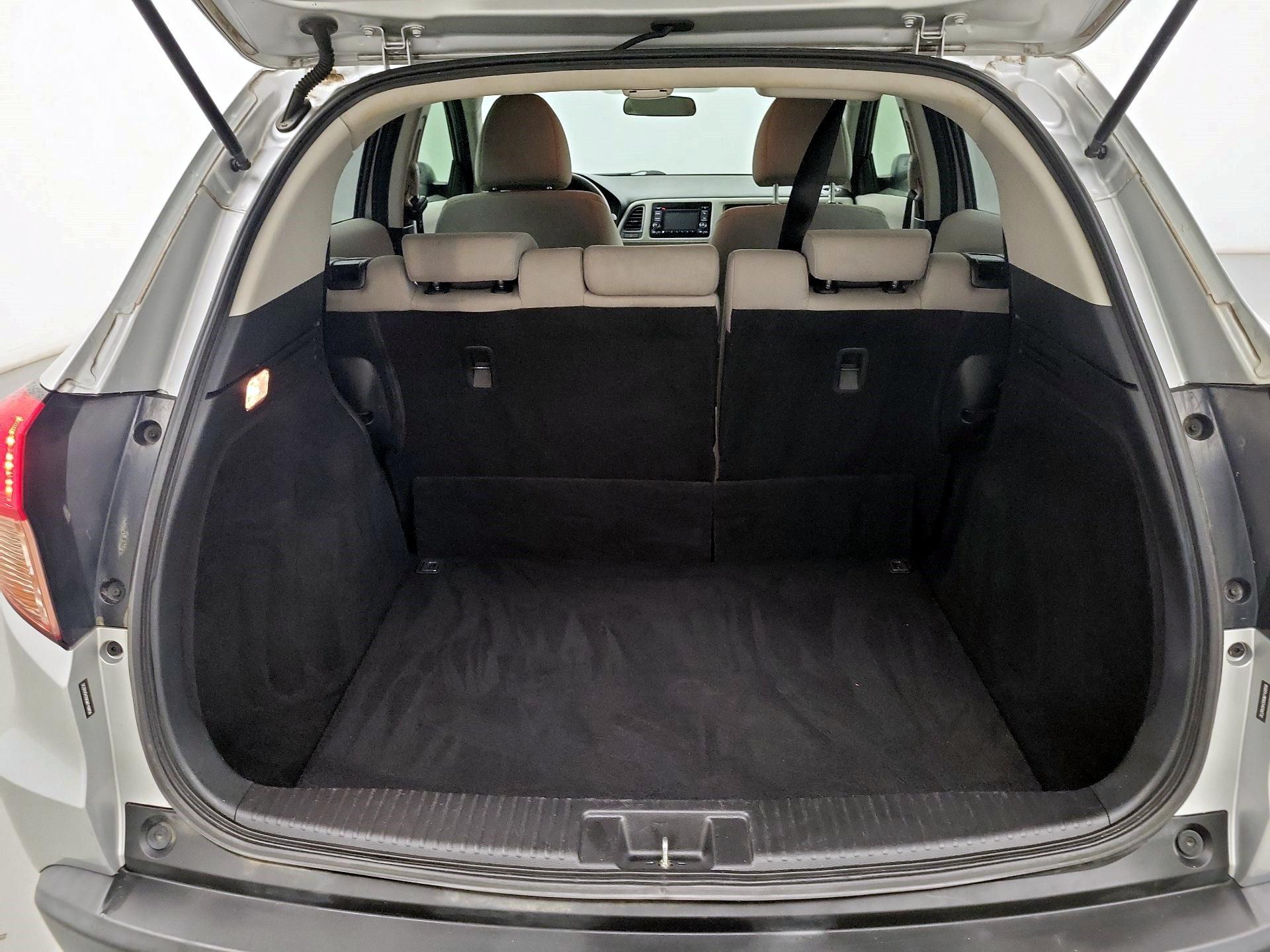 Thumbnail: 2016 Honda HR-V - 18