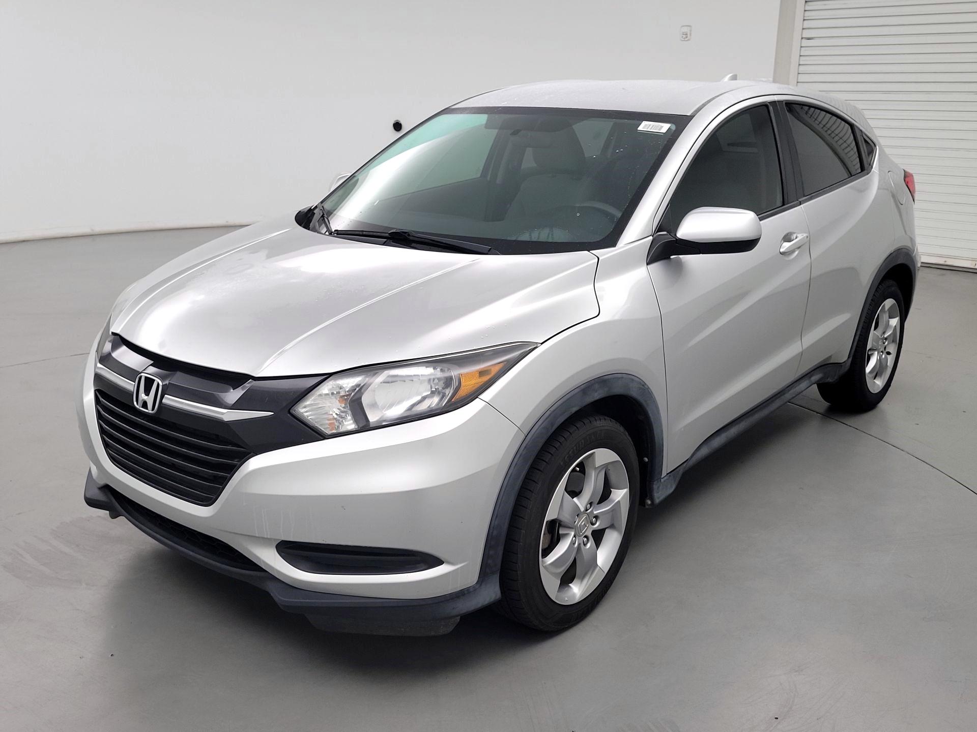 Thumbnail: 2016 Honda HR-V - 3
