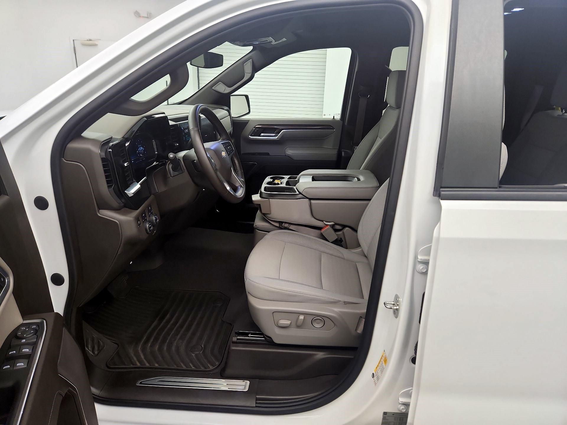 Thumbnail: 2023 Chevrolet Silverado 1500 - 9