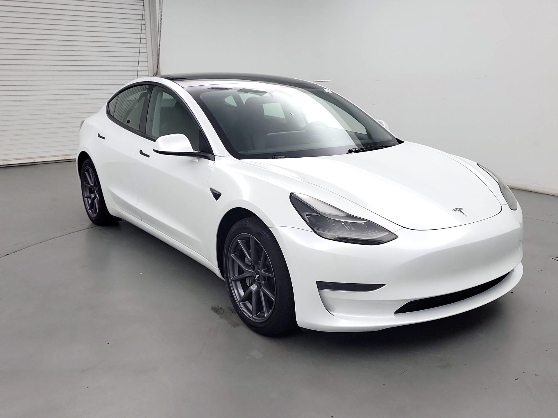 Thumbnail: 2023 Tesla Model 3 - 1