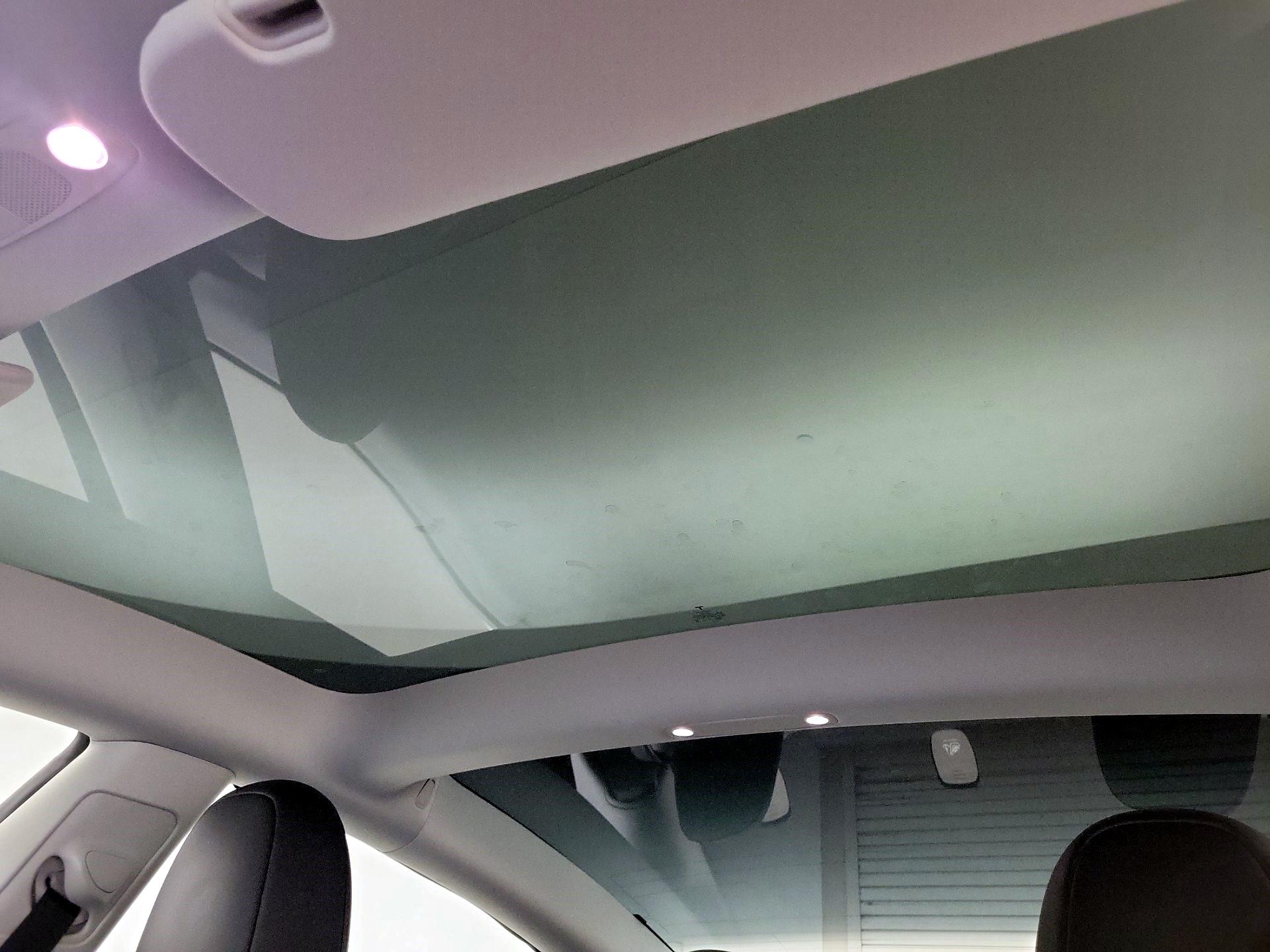 Thumbnail: 2023 Tesla Model 3 - 16