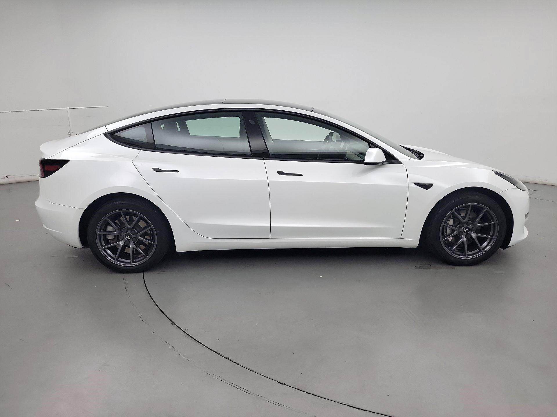 Thumbnail: 2023 Tesla Model 3 - 4