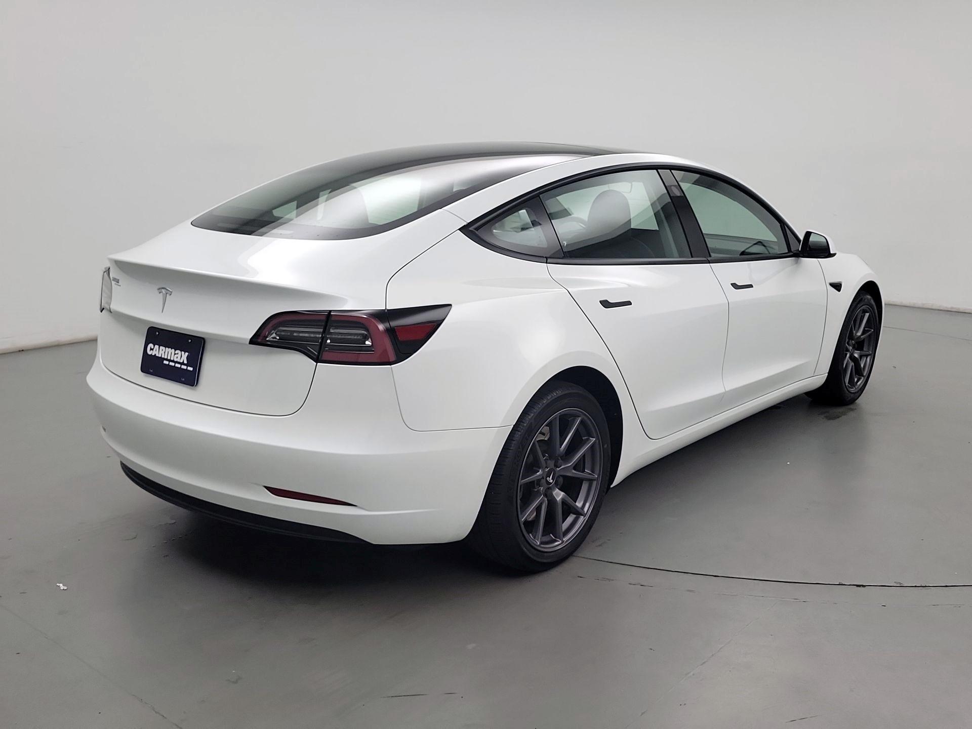 Thumbnail: 2023 Tesla Model 3 - 5