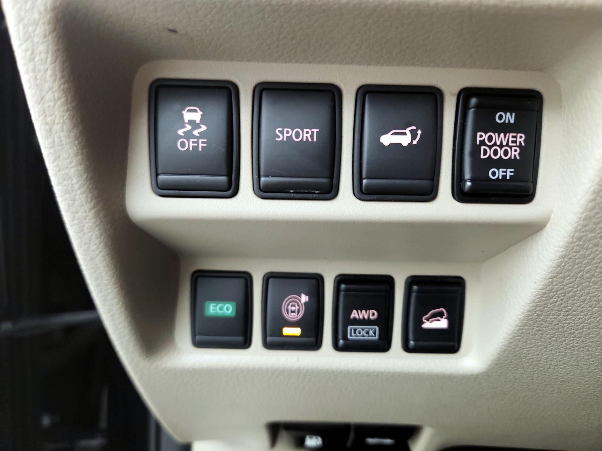 Thumbnail: 2016 Nissan Rogue - 11