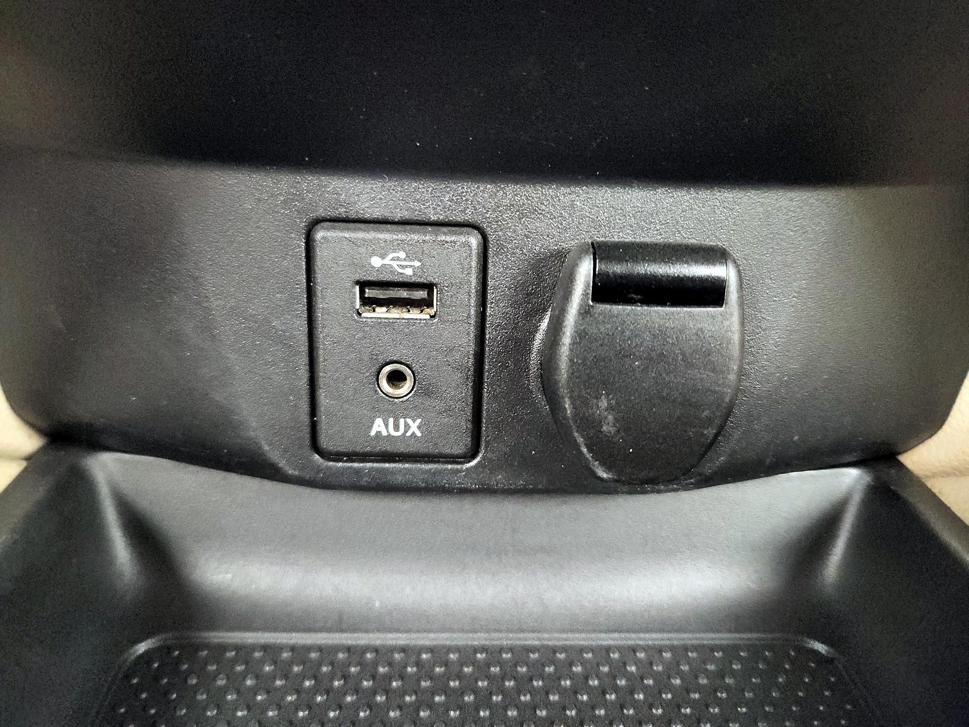 Thumbnail: 2016 Nissan Rogue - 17