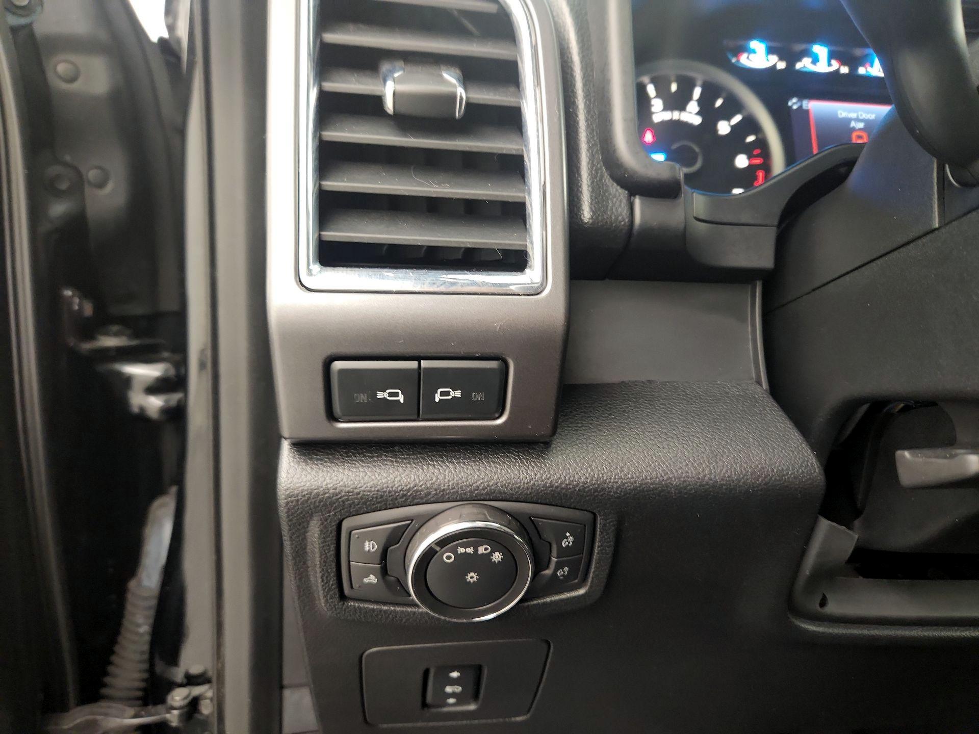 Thumbnail: 2016 Ford F-150 - 13
