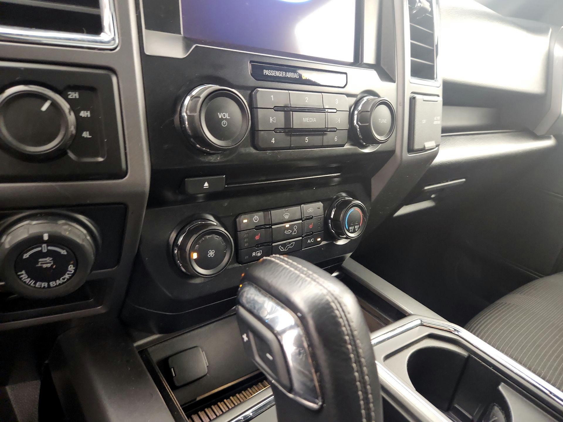 Thumbnail: 2016 Ford F-150 - 17