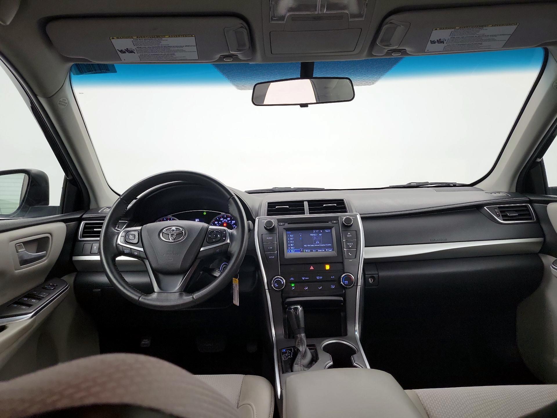 Thumbnail: 2017 Toyota Camry - 9