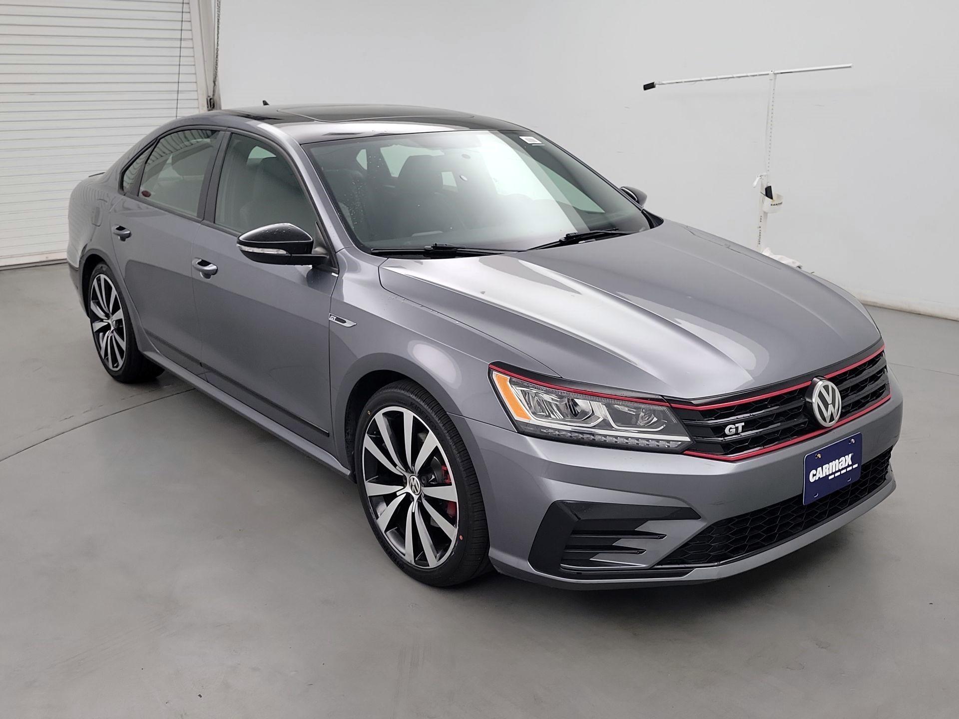 Thumbnail: 2018 Volkswagen Passat - 1