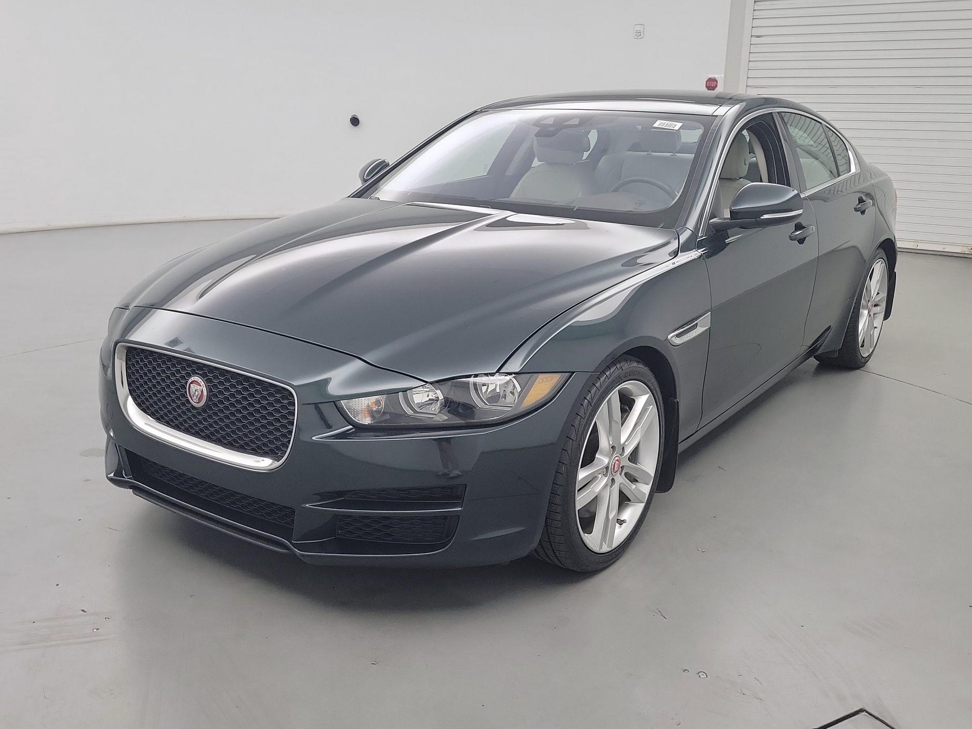 Thumbnail: 2017 Jaguar XE - 3