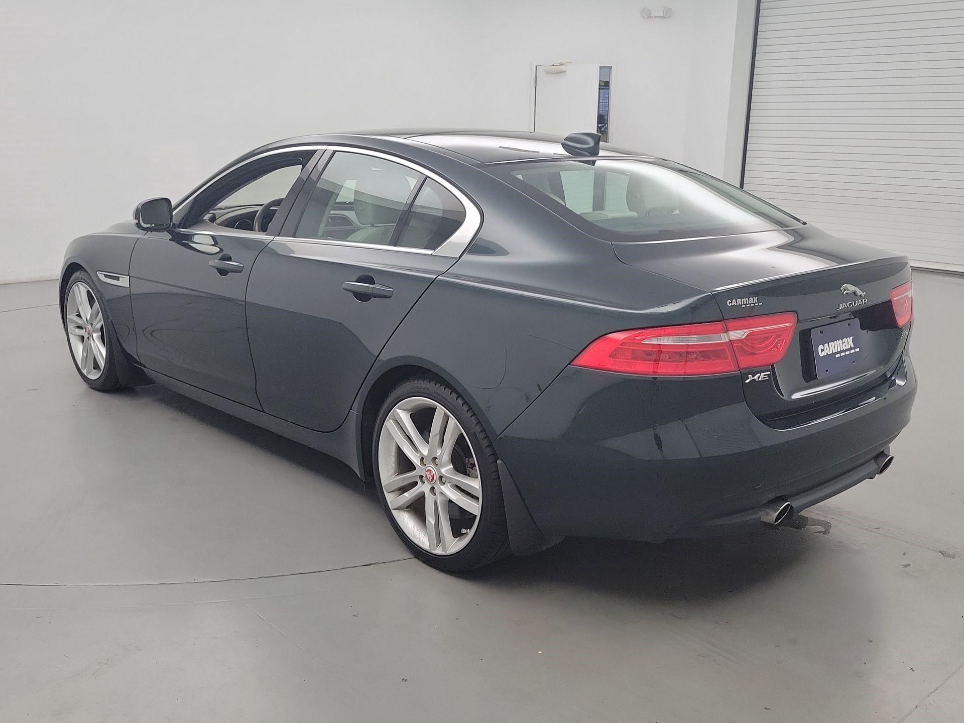 Thumbnail: 2017 Jaguar XE - 7