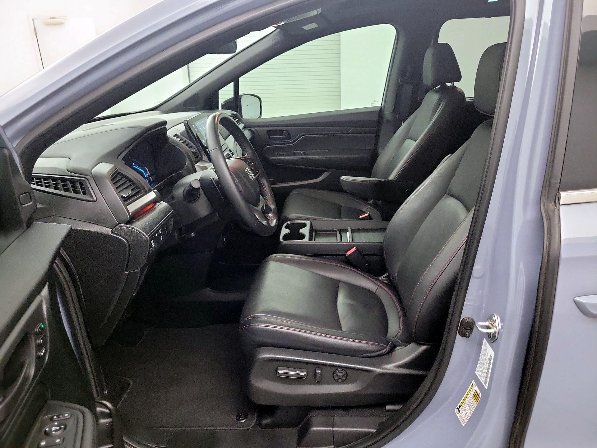 Thumbnail: 2023 Honda Odyssey - 9