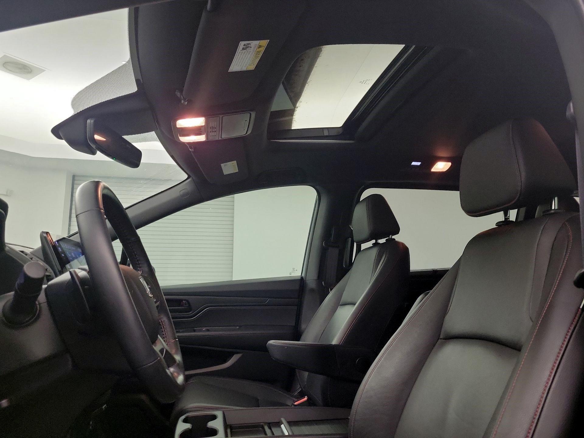 Thumbnail: 2023 Honda Odyssey - 17