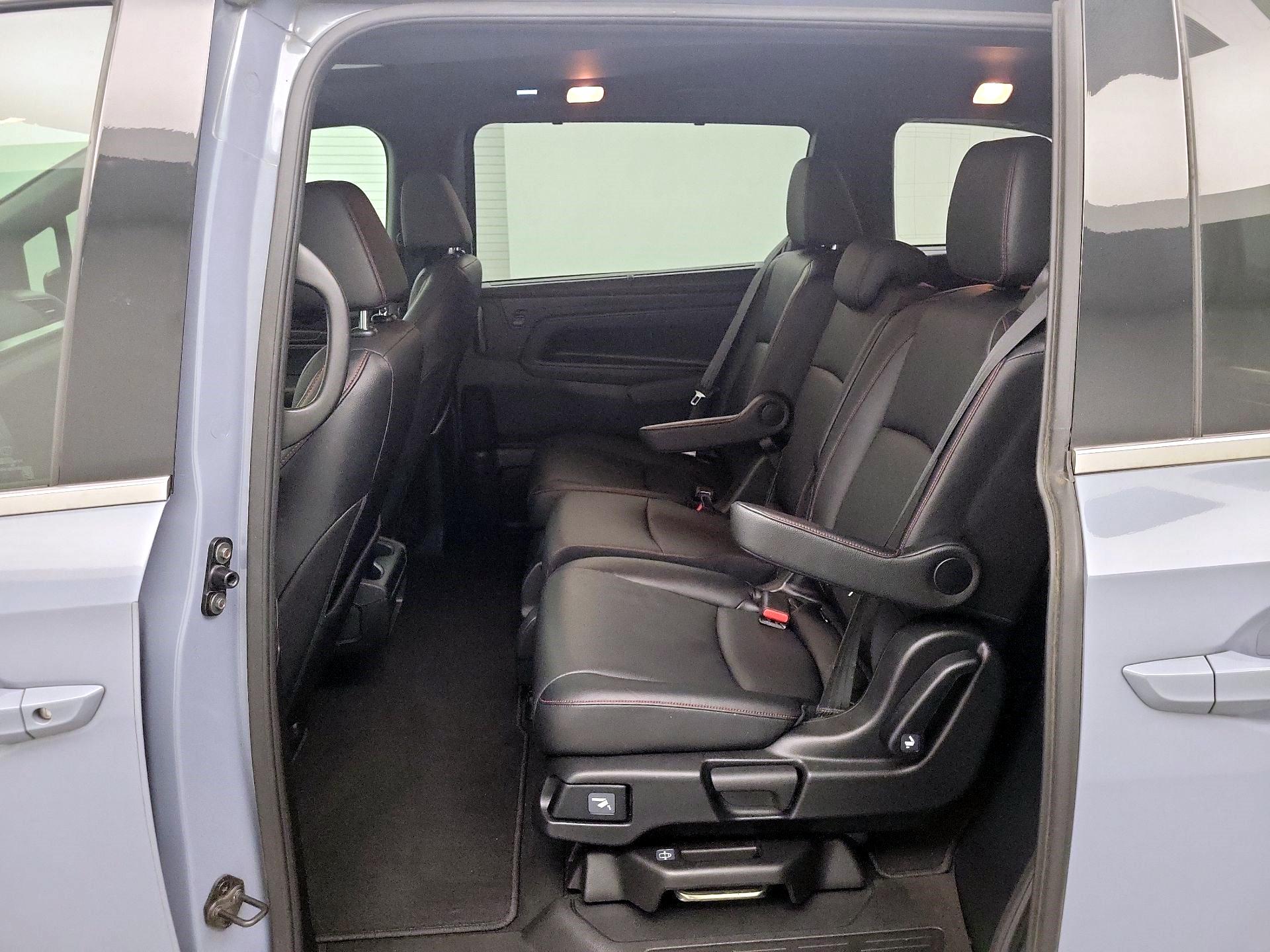 Thumbnail: 2023 Honda Odyssey - 18