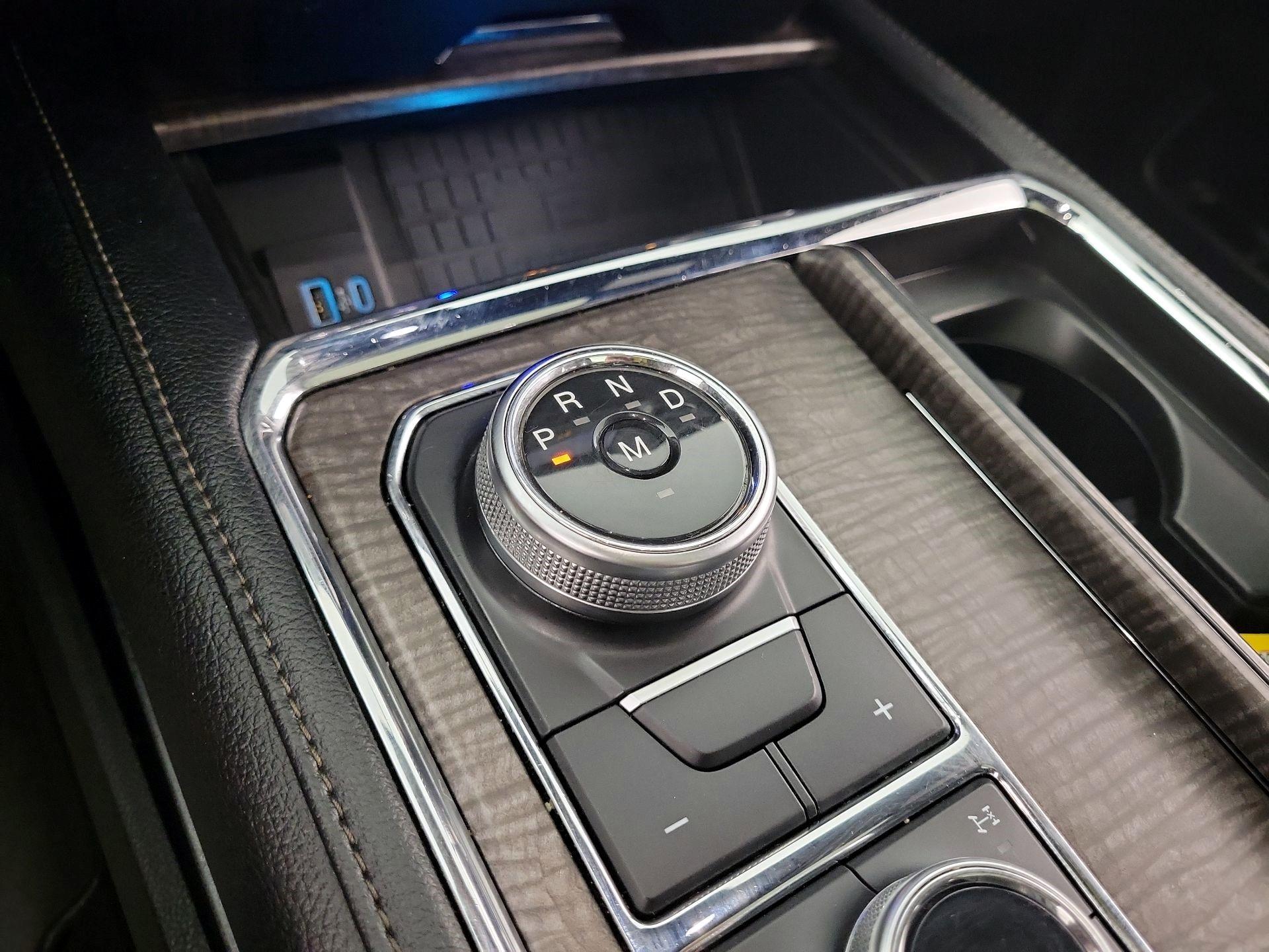 Thumbnail: 2020 Ford Expedition - 16