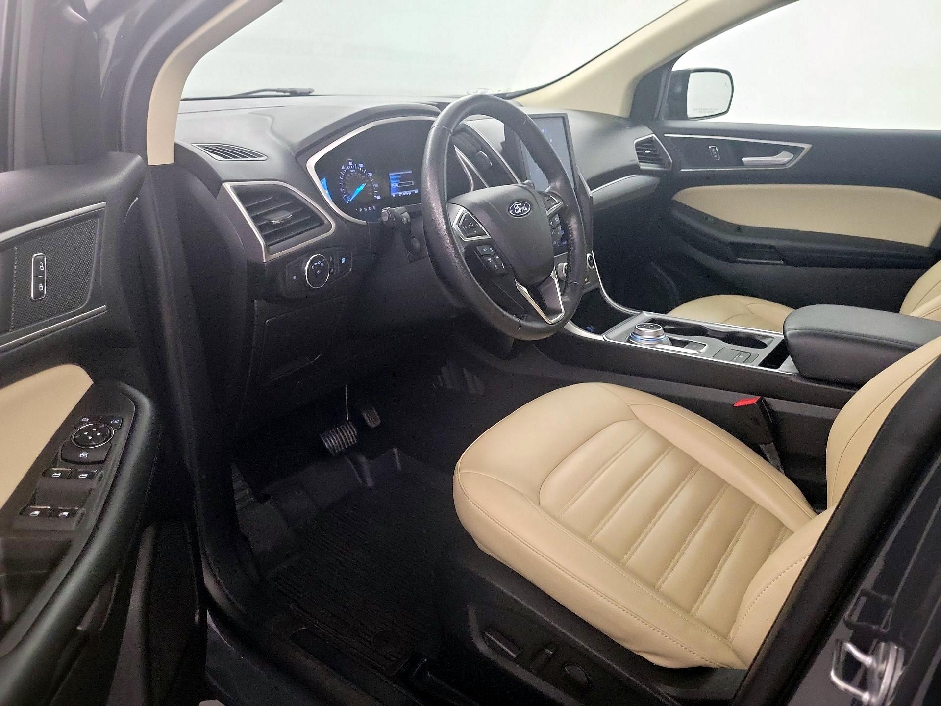 Thumbnail: 2021 Ford Edge - 11