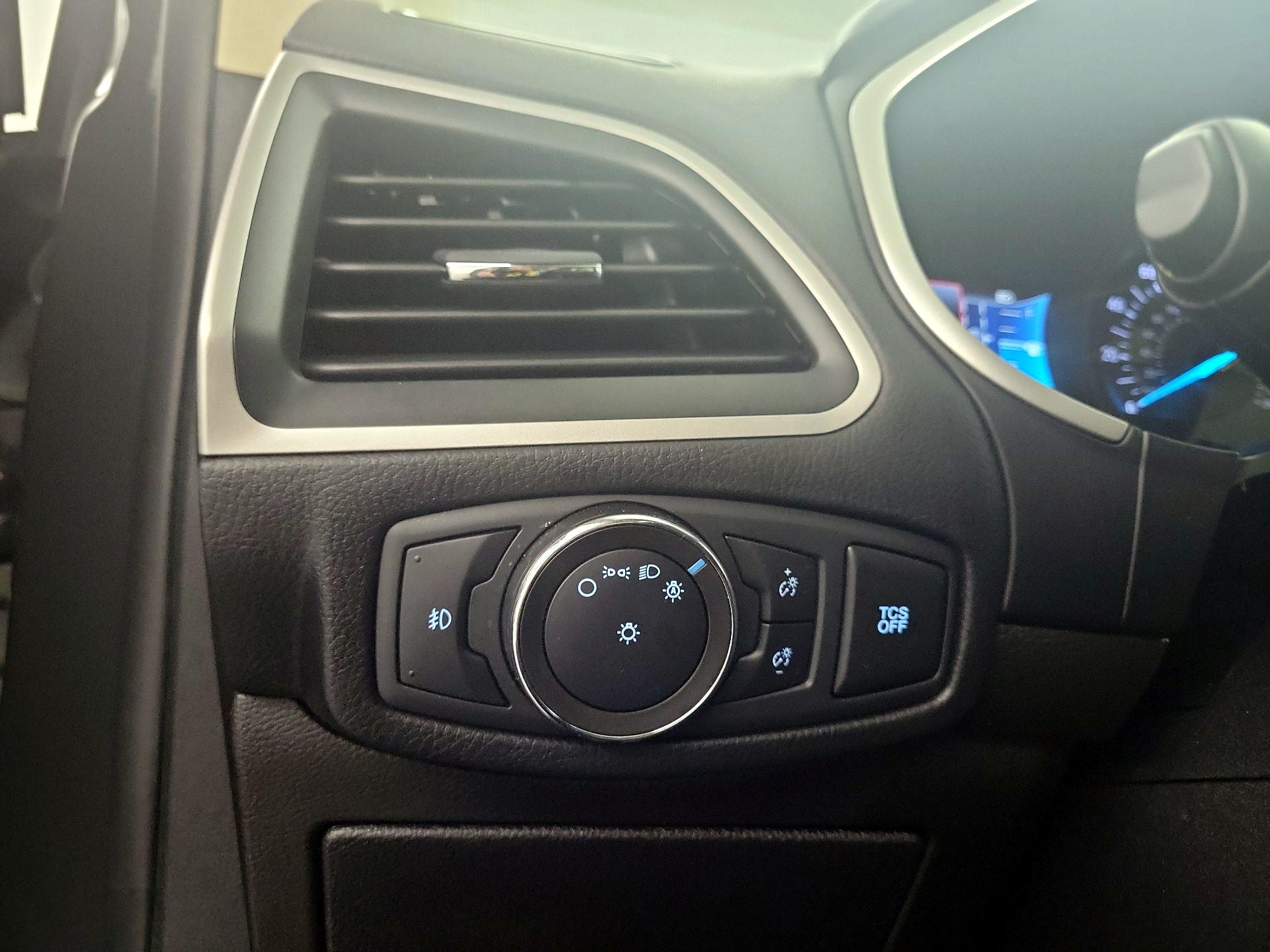 Thumbnail: 2021 Ford Edge - 13