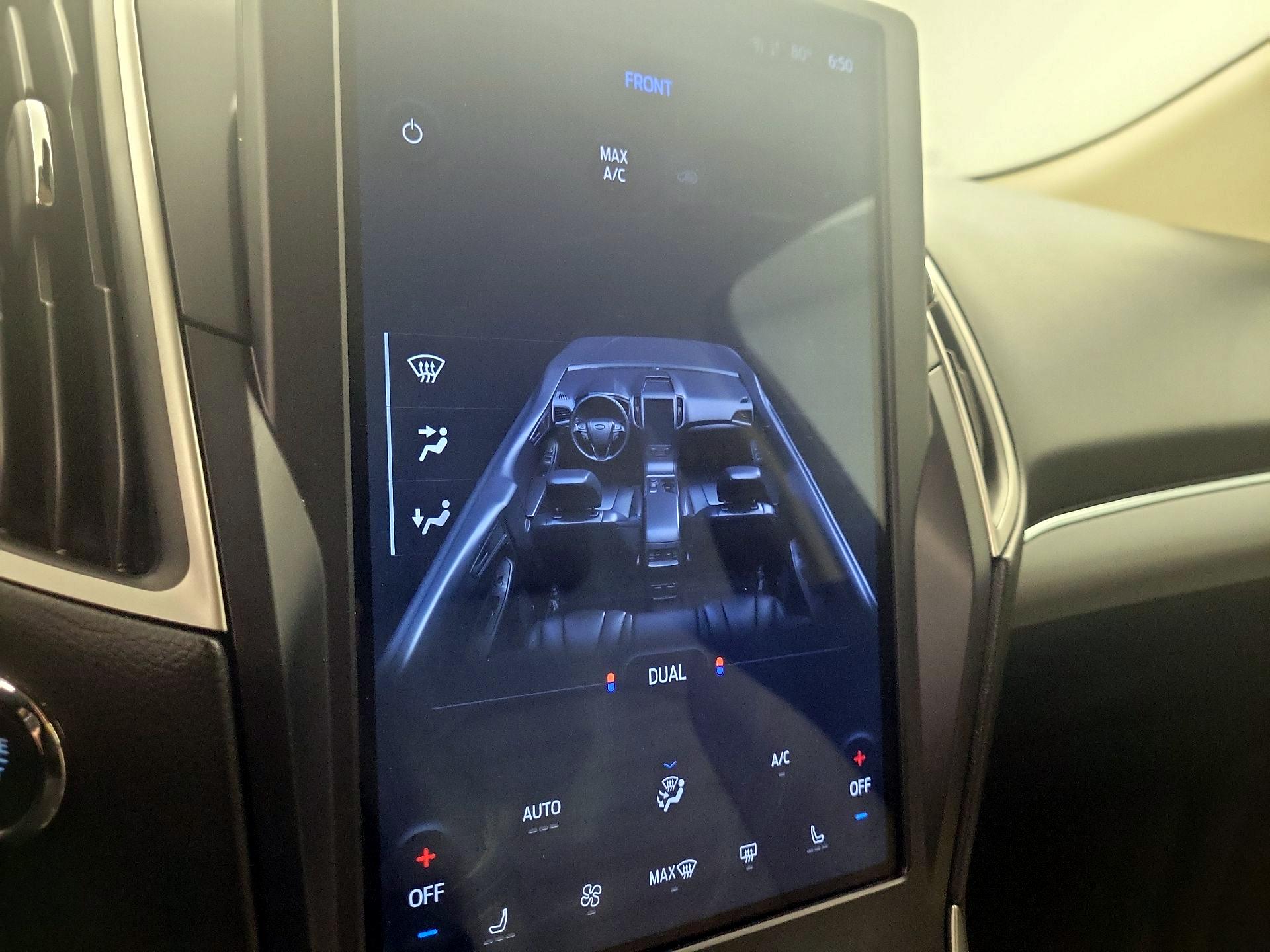 Thumbnail: 2021 Ford Edge - 17