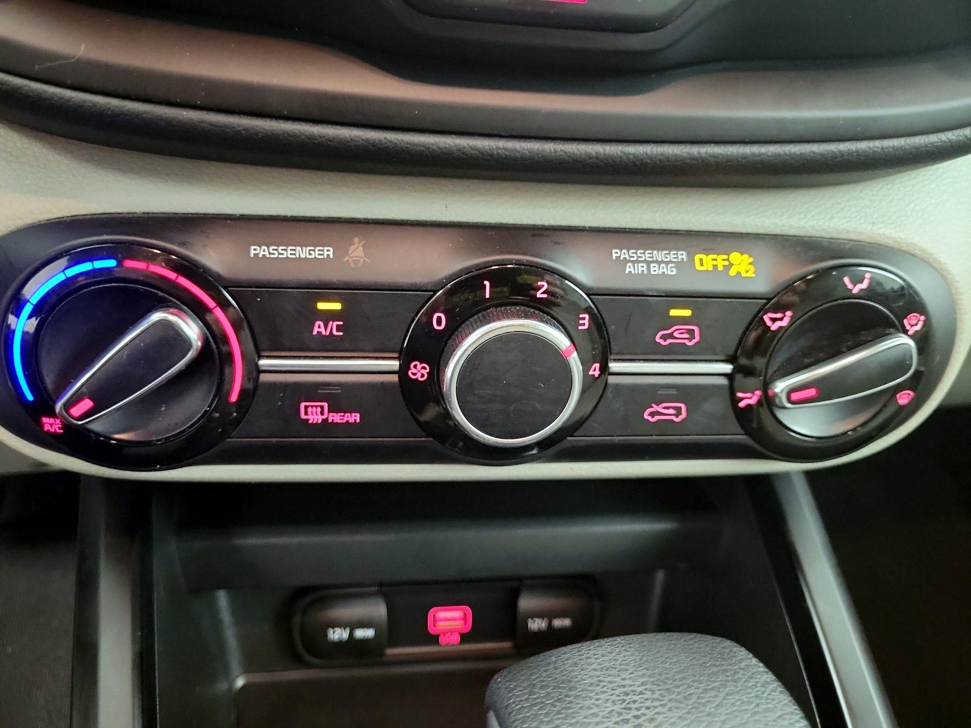 Thumbnail: 2020 Kia Soul - 14