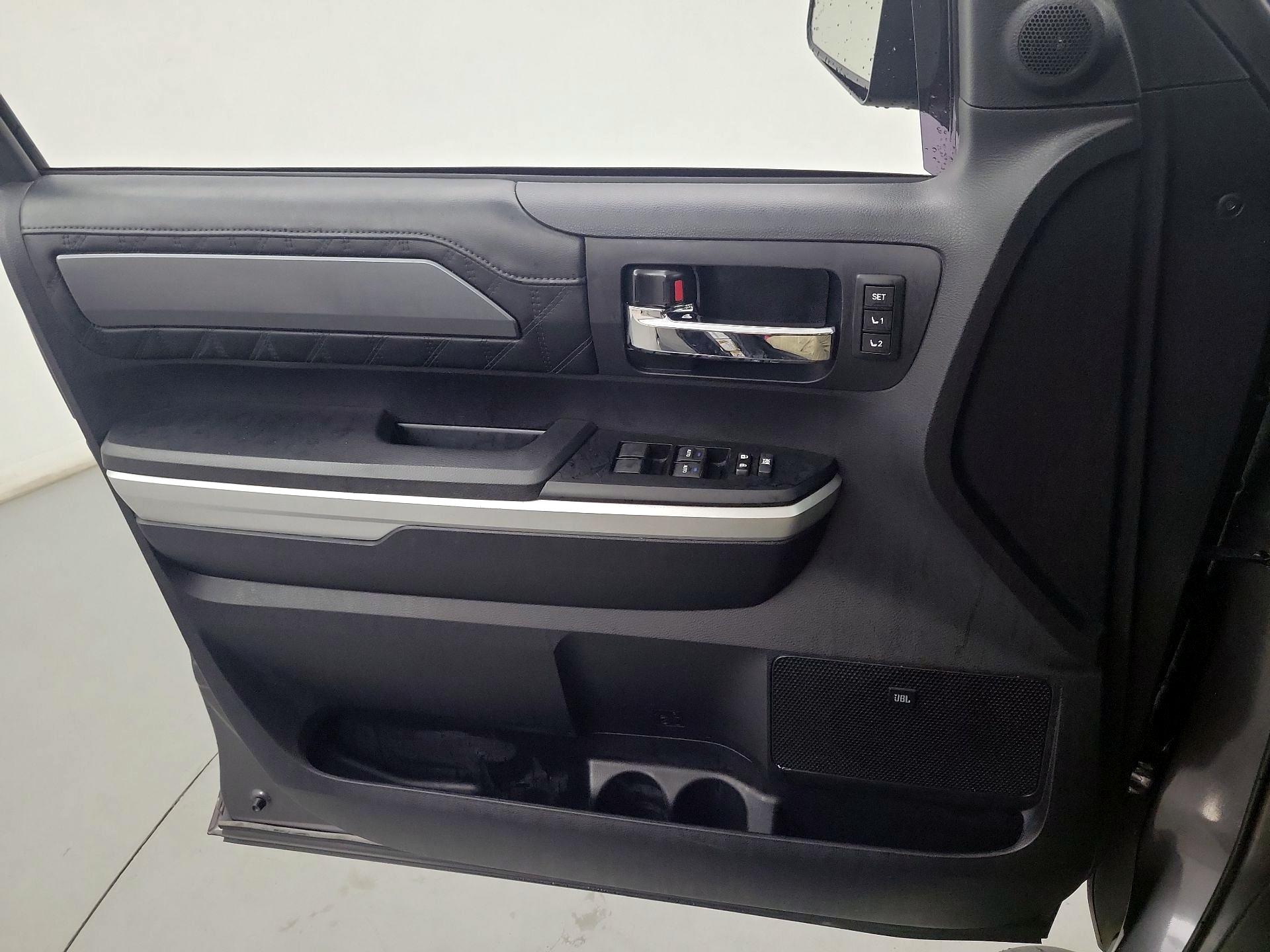 Thumbnail: 2016 Toyota Tundra - 10