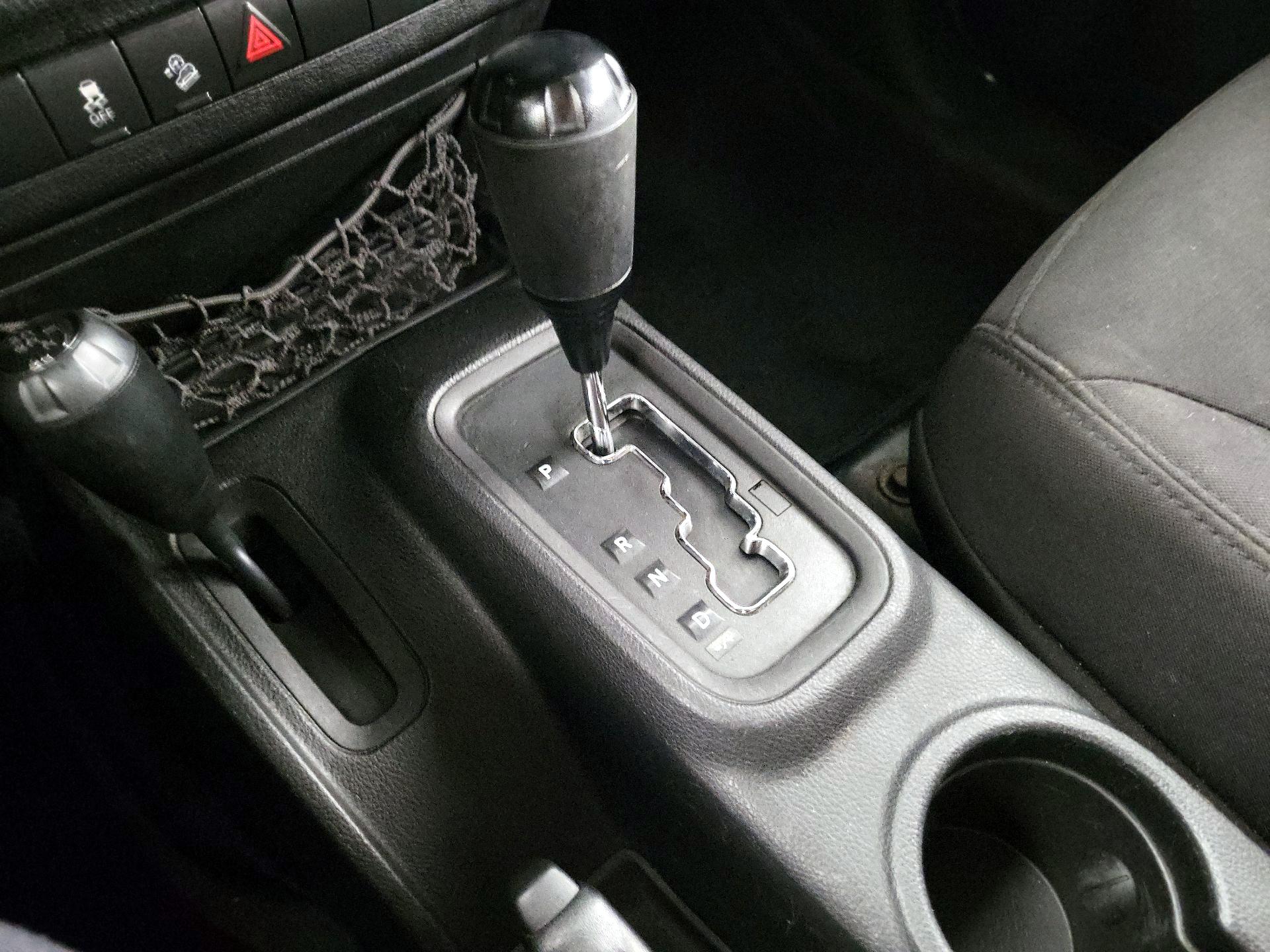 Thumbnail: 2013 Jeep Wrangler - 15