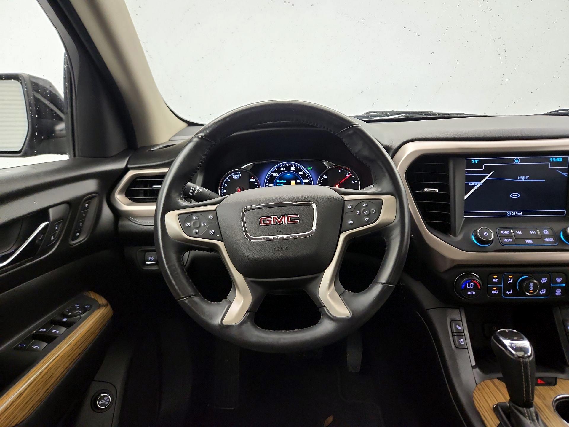 Thumbnail: 2017 GMC Acadia - 10
