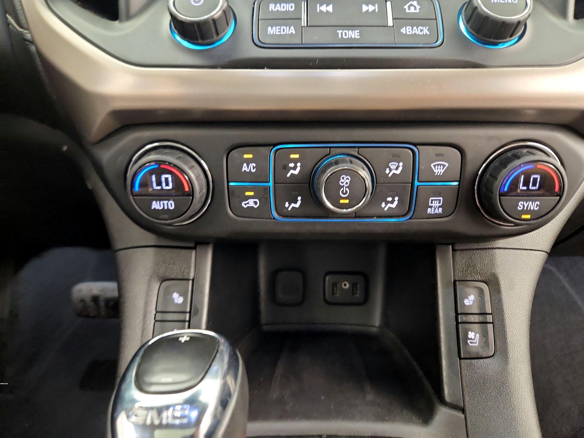 Thumbnail: 2017 GMC Acadia - 17
