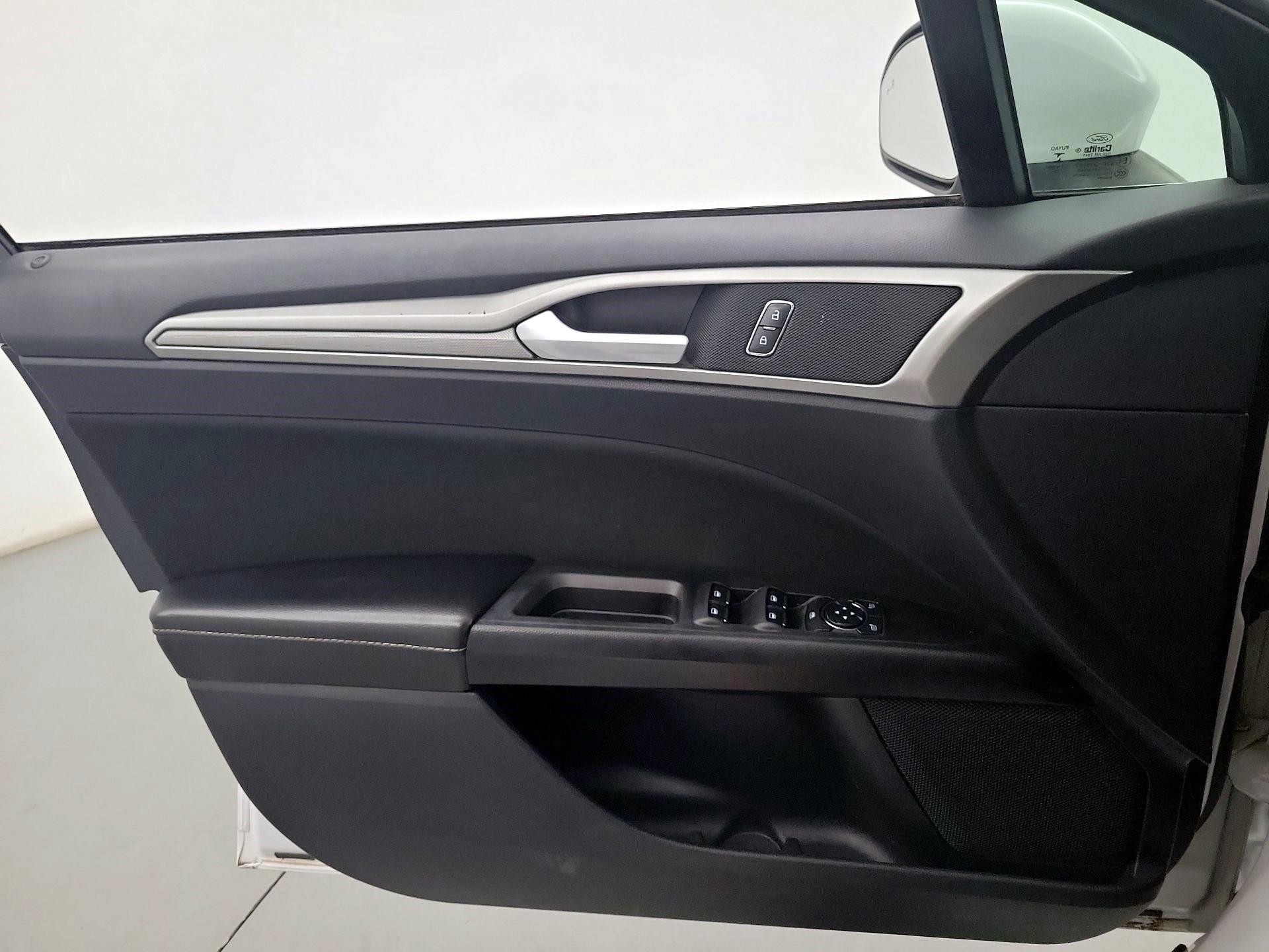 Thumbnail: 2020 Ford Fusion - 10