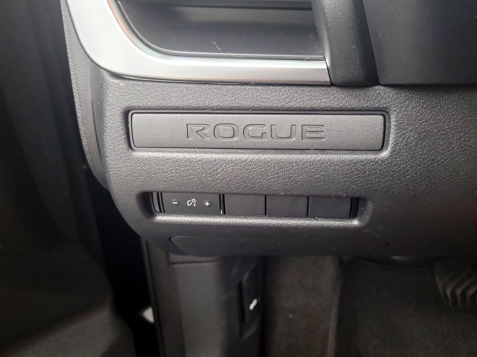 Thumbnail: 2023 Nissan Rogue - 11