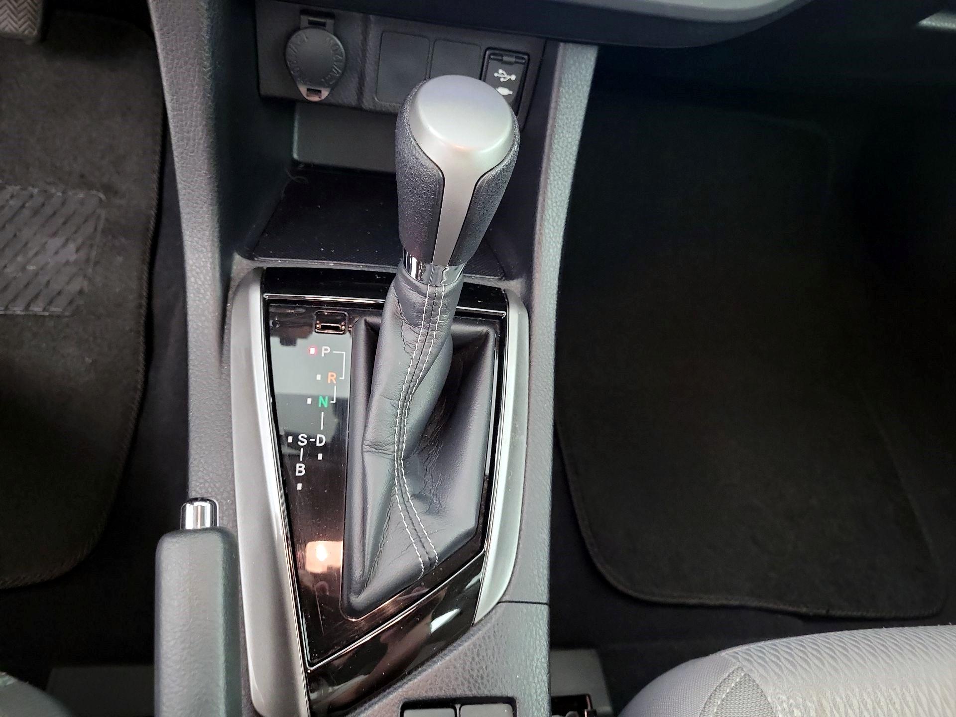 Thumbnail: 2014 Toyota Corolla - 15