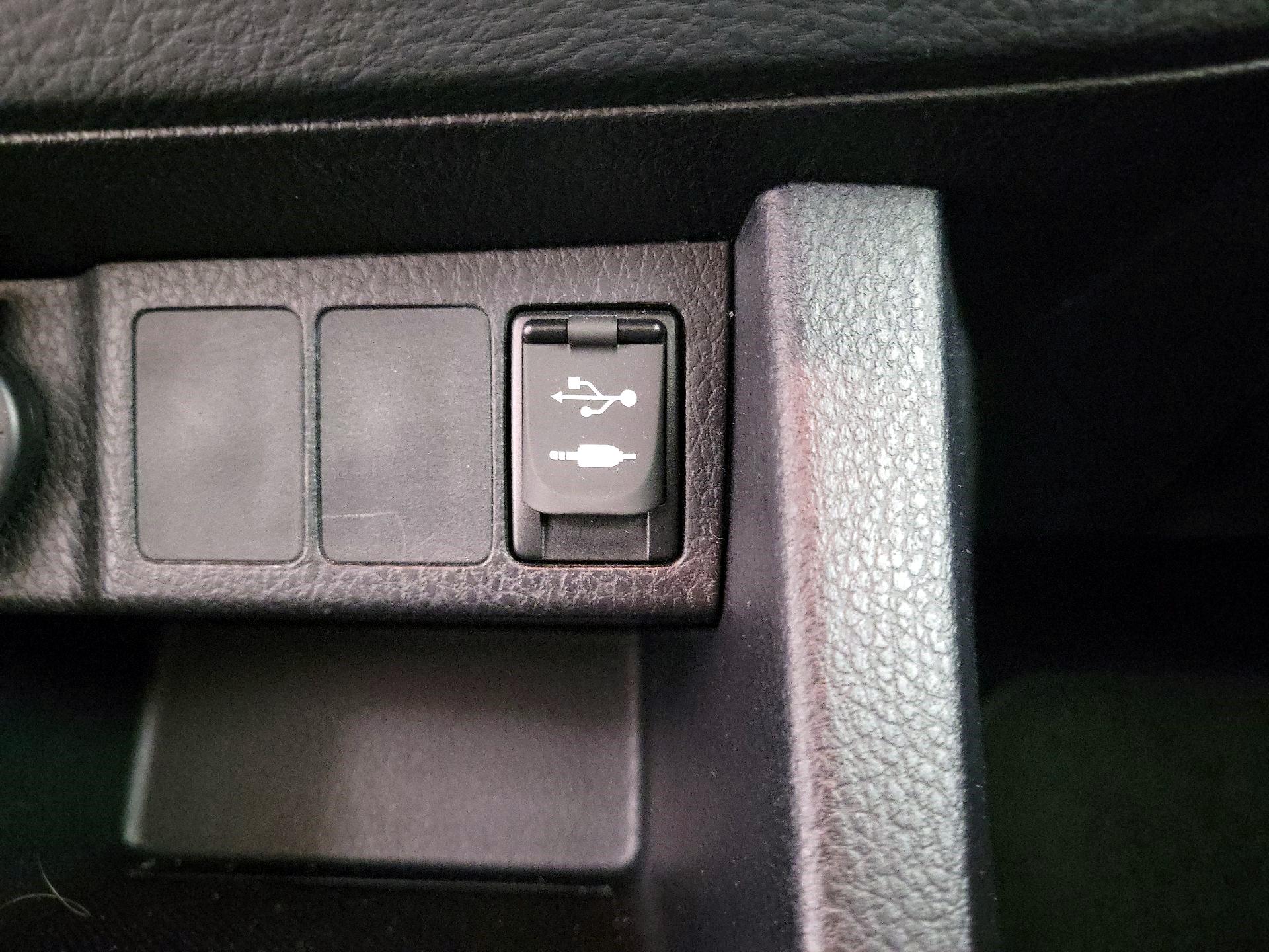 Thumbnail: 2014 Toyota Corolla - 16